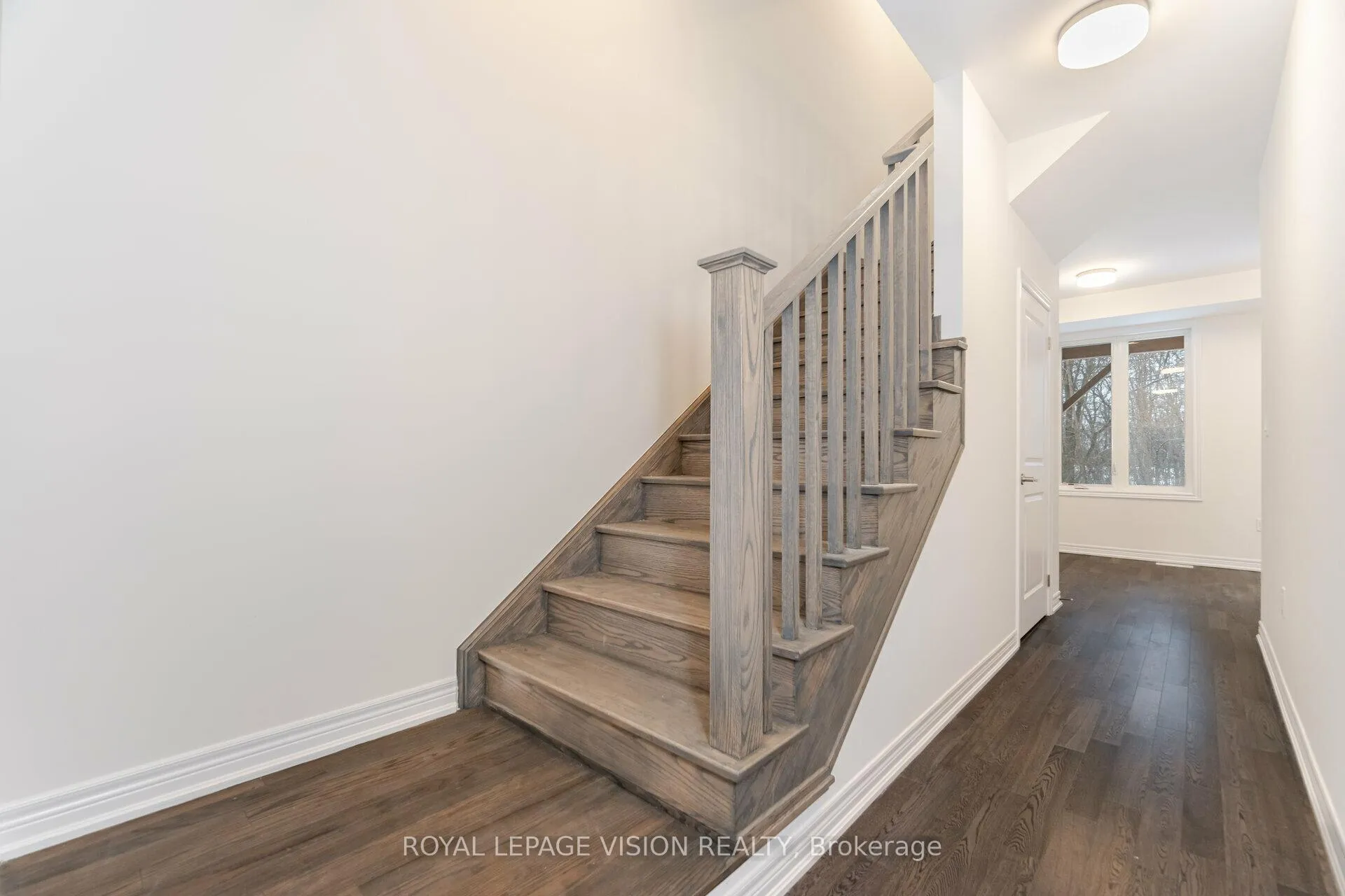 Photo 4 of 60 Folcroft Street, Brampton, Credit Valley — HOMEH