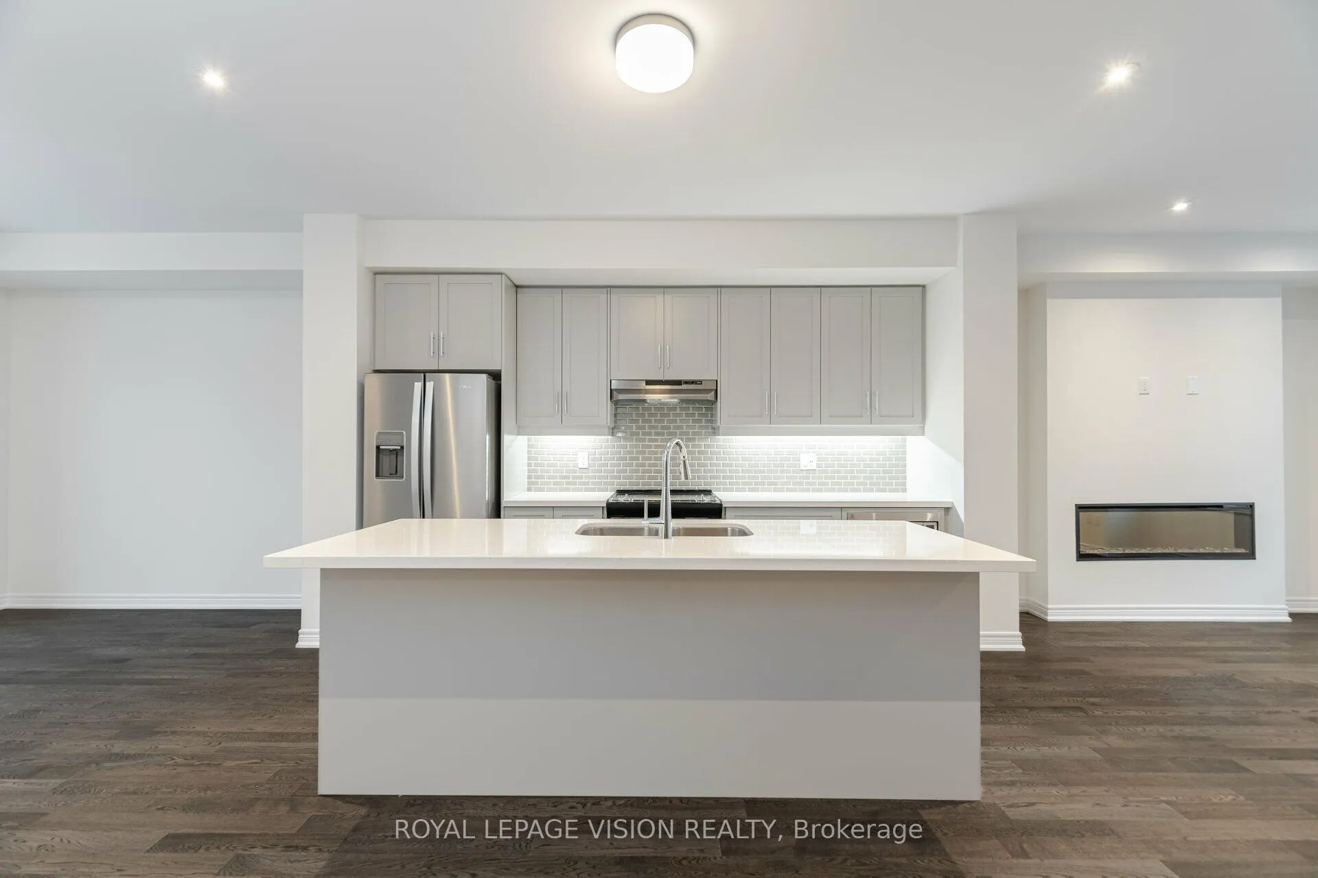 Photo 6 of 60 Folcroft Street, Brampton, Credit Valley — HOMEH