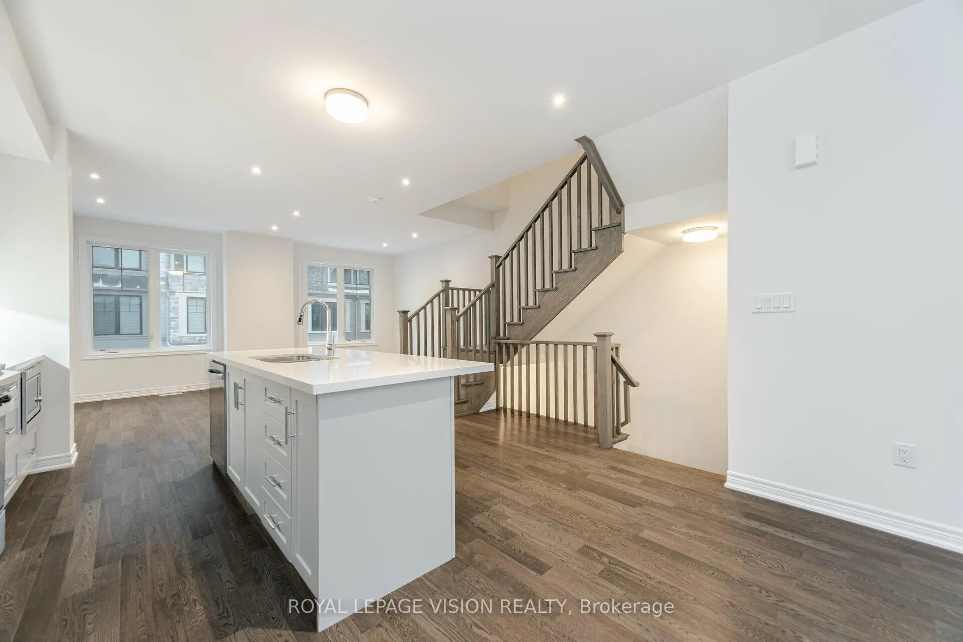 Photo 8 of 60 Folcroft Street, Brampton, Credit Valley — HOMEH