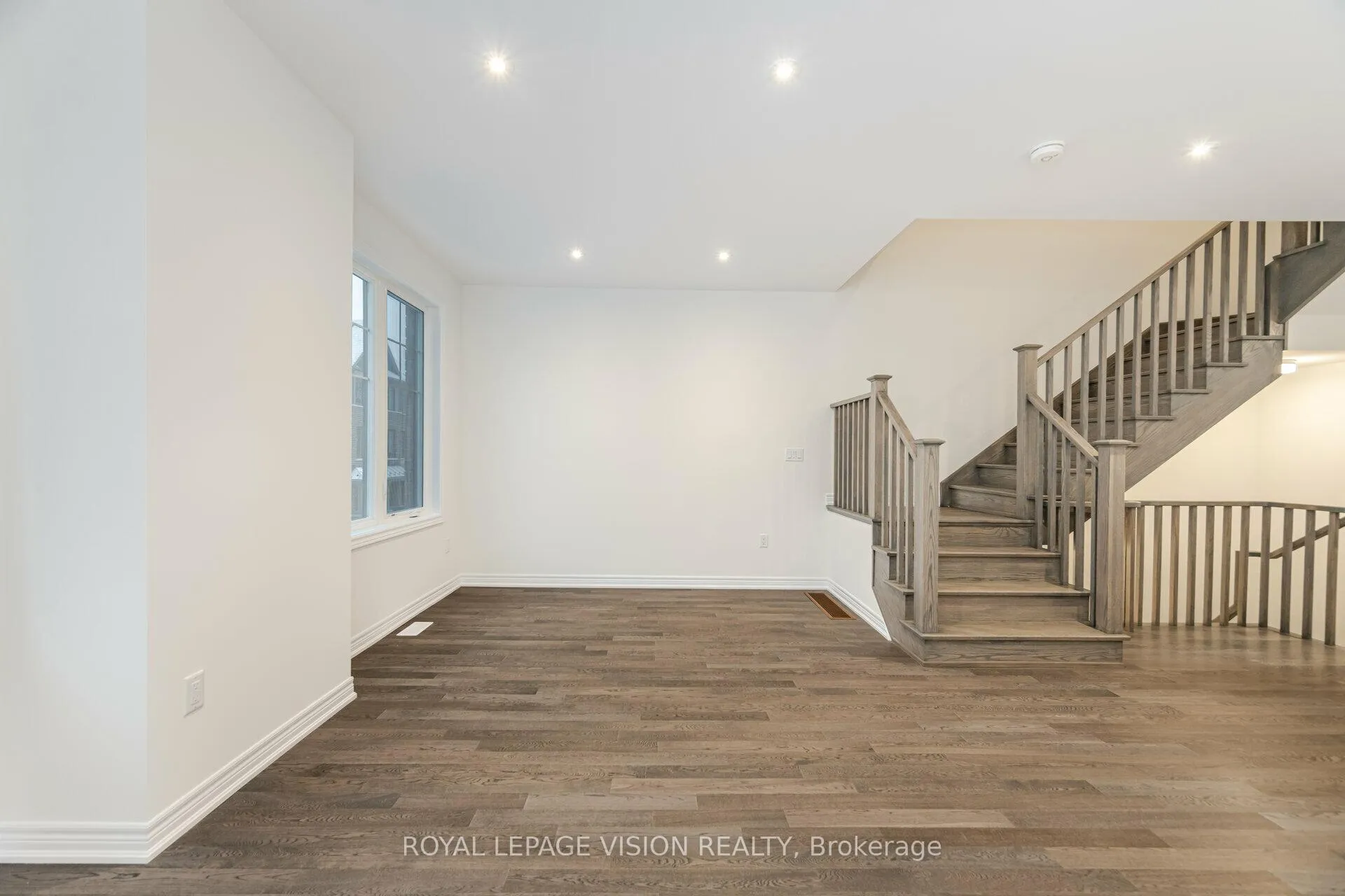 Photo 10 of 60 Folcroft Street, Brampton, Credit Valley — HOMEH