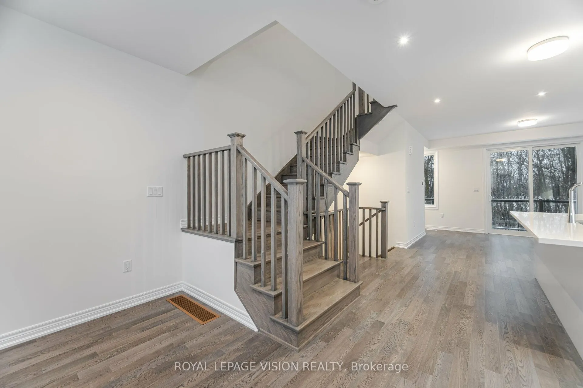 Photo 16 of 60 Folcroft Street, Brampton, Credit Valley — HOMEH
