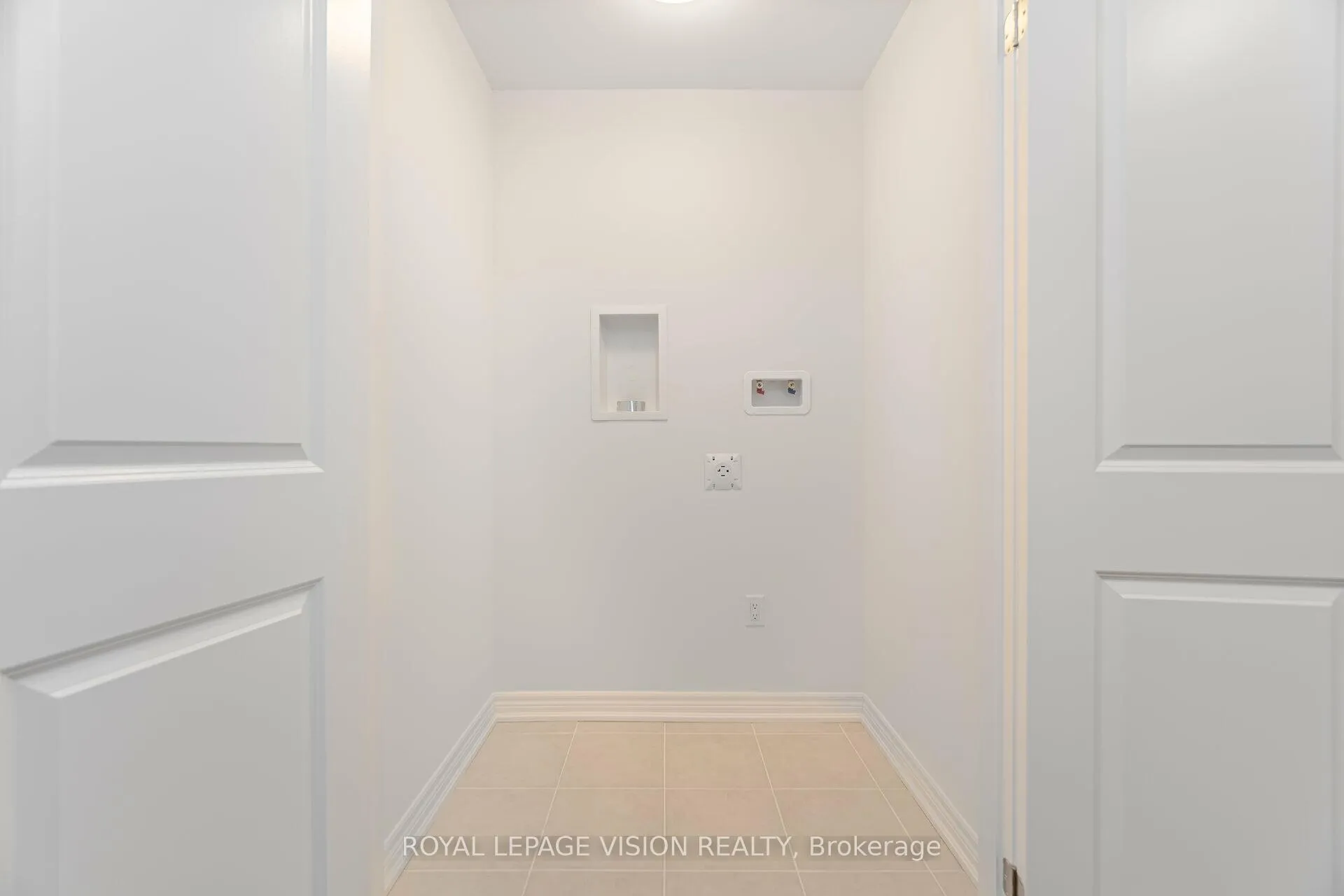 Photo 28 of 60 Folcroft Street, Brampton, Credit Valley — HOMEH