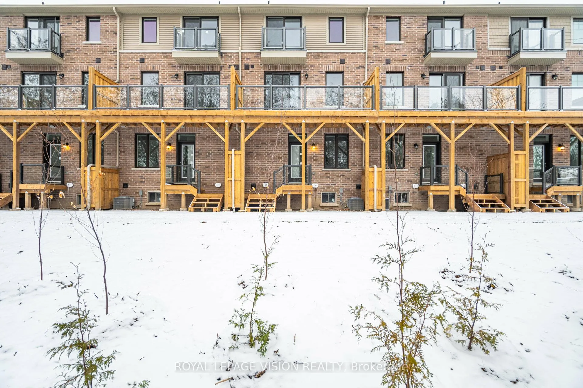 Photo 42 of 60 Folcroft Street, Brampton, Credit Valley — HOMEH