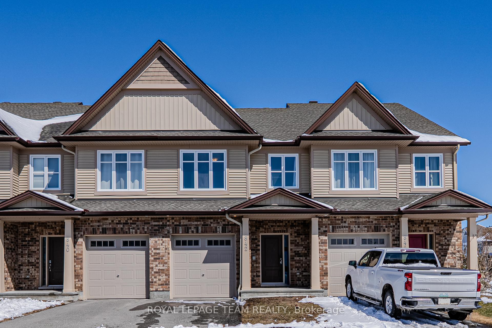 Photo 1 of 842 Cedar Creek Drive, Ottawa, Blossom Park/Kemp Park/Findlay Creek — HOMEH