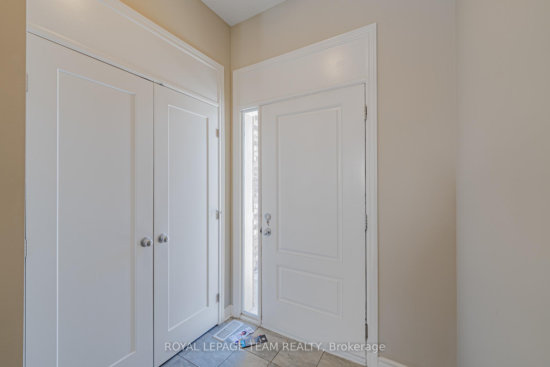 Photo 4 of 842 Cedar Creek Drive, Ottawa, Blossom Park/Kemp Park/Findlay Creek — HOMEH