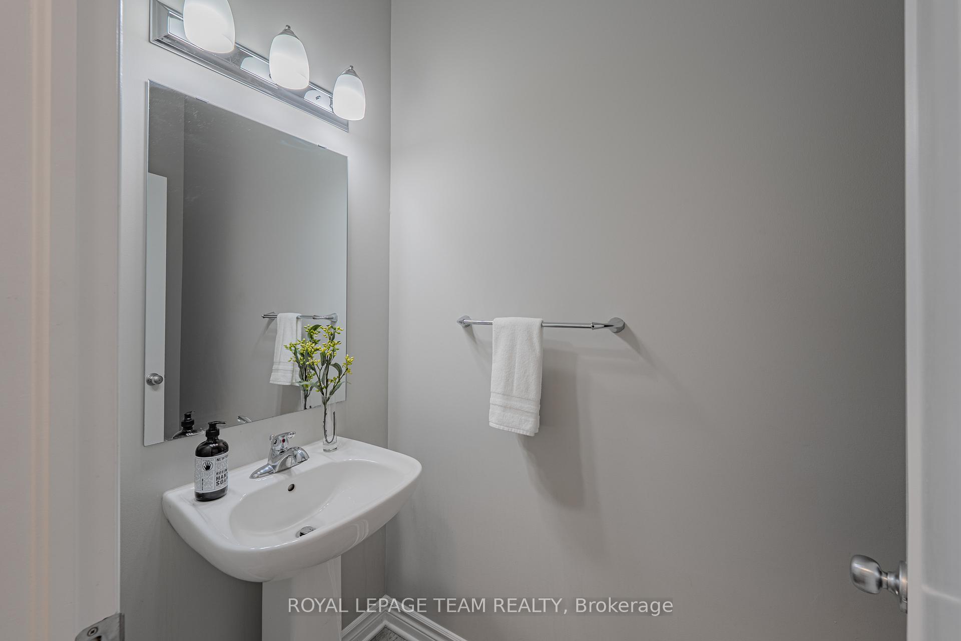 Photo 6 of 842 Cedar Creek Drive, Ottawa, Blossom Park/Kemp Park/Findlay Creek — HOMEH
