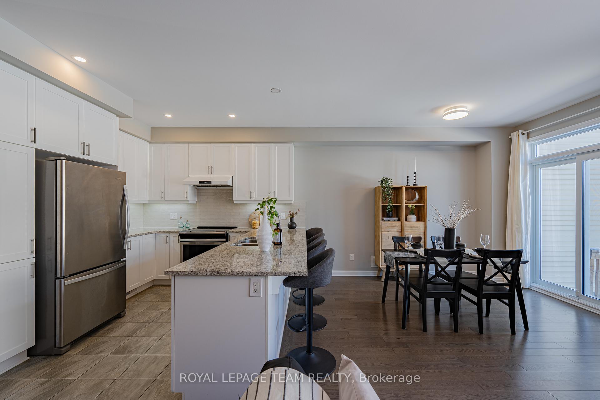 Photo 10 of 842 Cedar Creek Drive, Ottawa, Blossom Park/Kemp Park/Findlay Creek — HOMEH