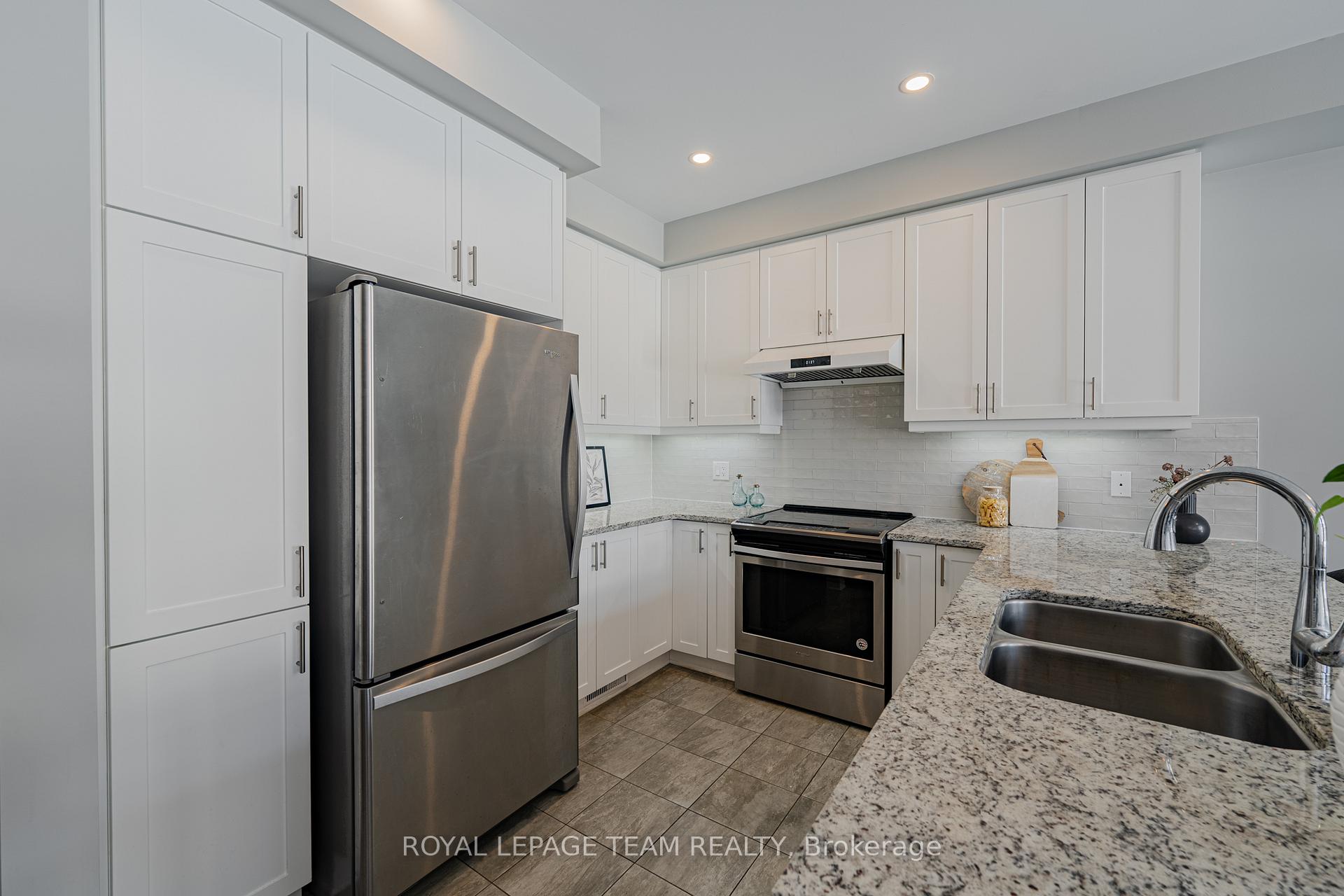 Photo 12 of 842 Cedar Creek Drive, Ottawa, Blossom Park/Kemp Park/Findlay Creek — HOMEH