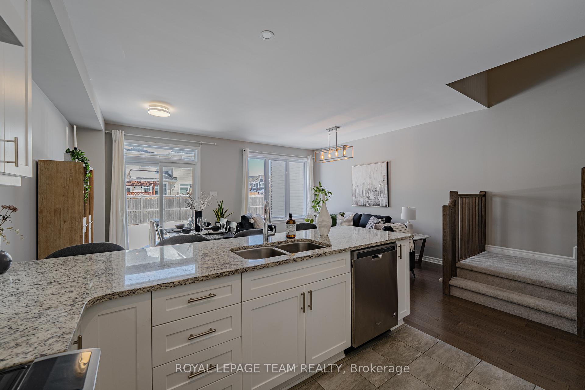 Photo 14 of 842 Cedar Creek Drive, Ottawa, Blossom Park/Kemp Park/Findlay Creek — HOMEH