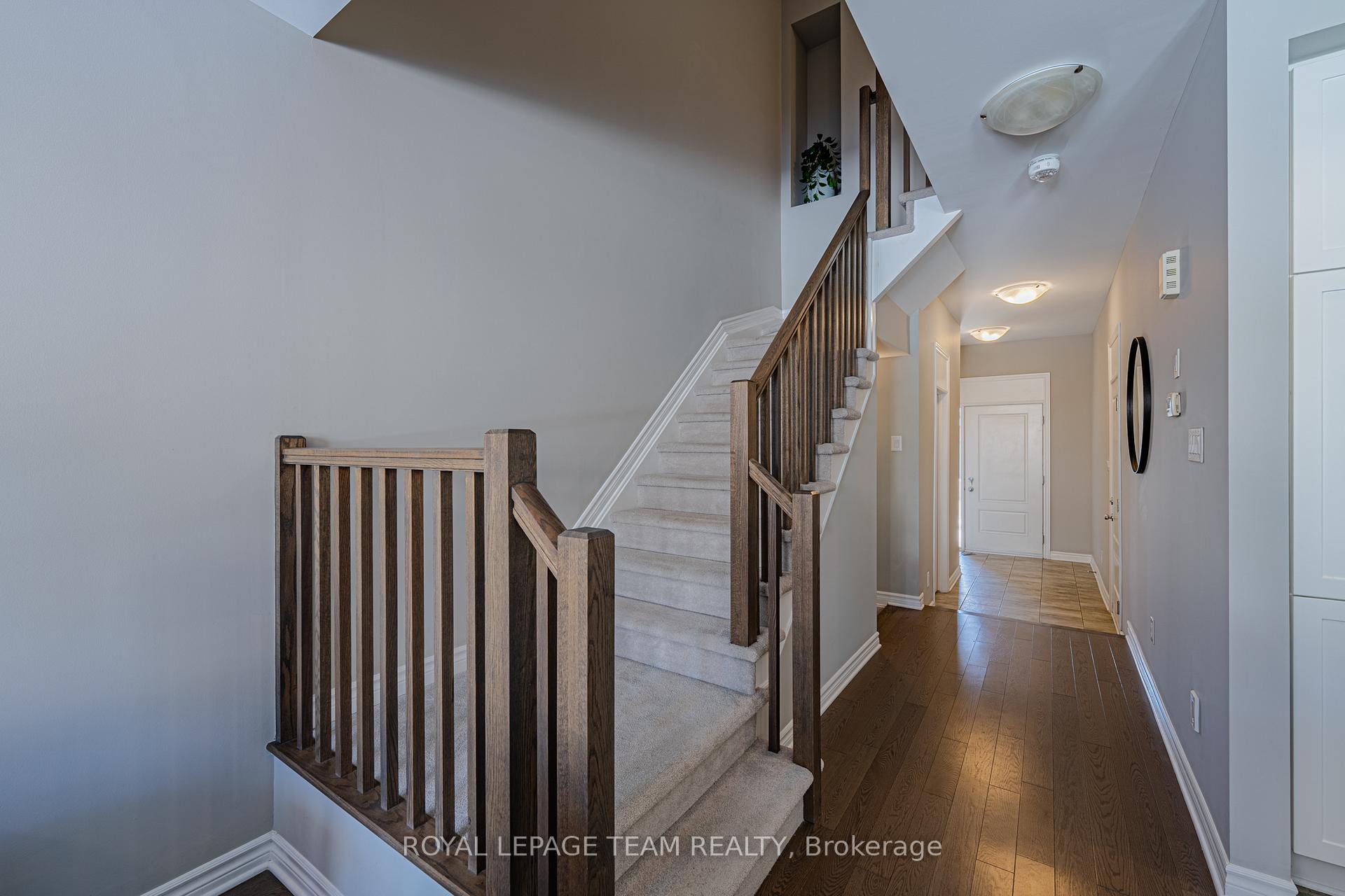 Photo 23 of 842 Cedar Creek Drive, Ottawa, Blossom Park/Kemp Park/Findlay Creek — HOMEH