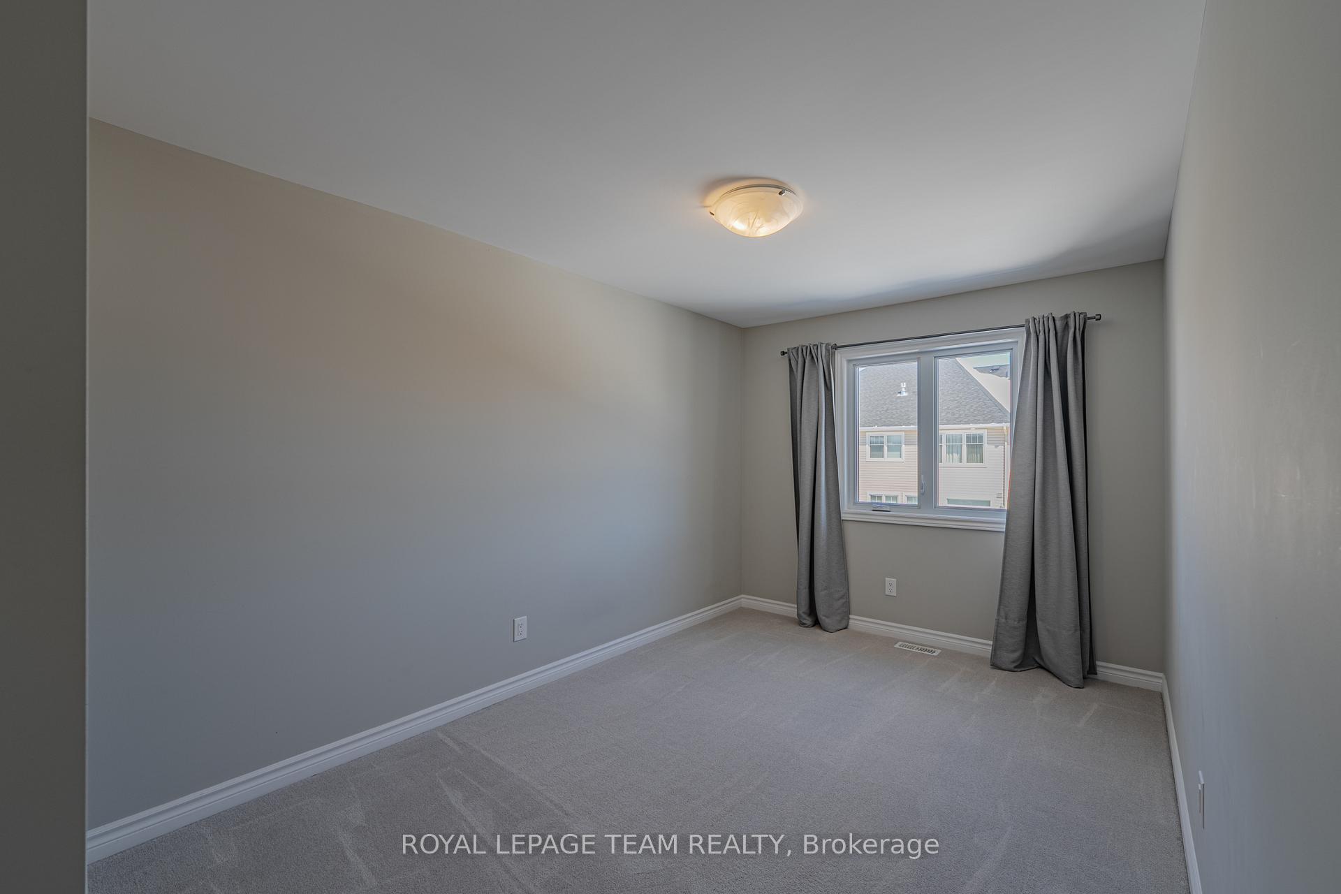 Photo 35 of 842 Cedar Creek Drive, Ottawa, Blossom Park/Kemp Park/Findlay Creek — HOMEH