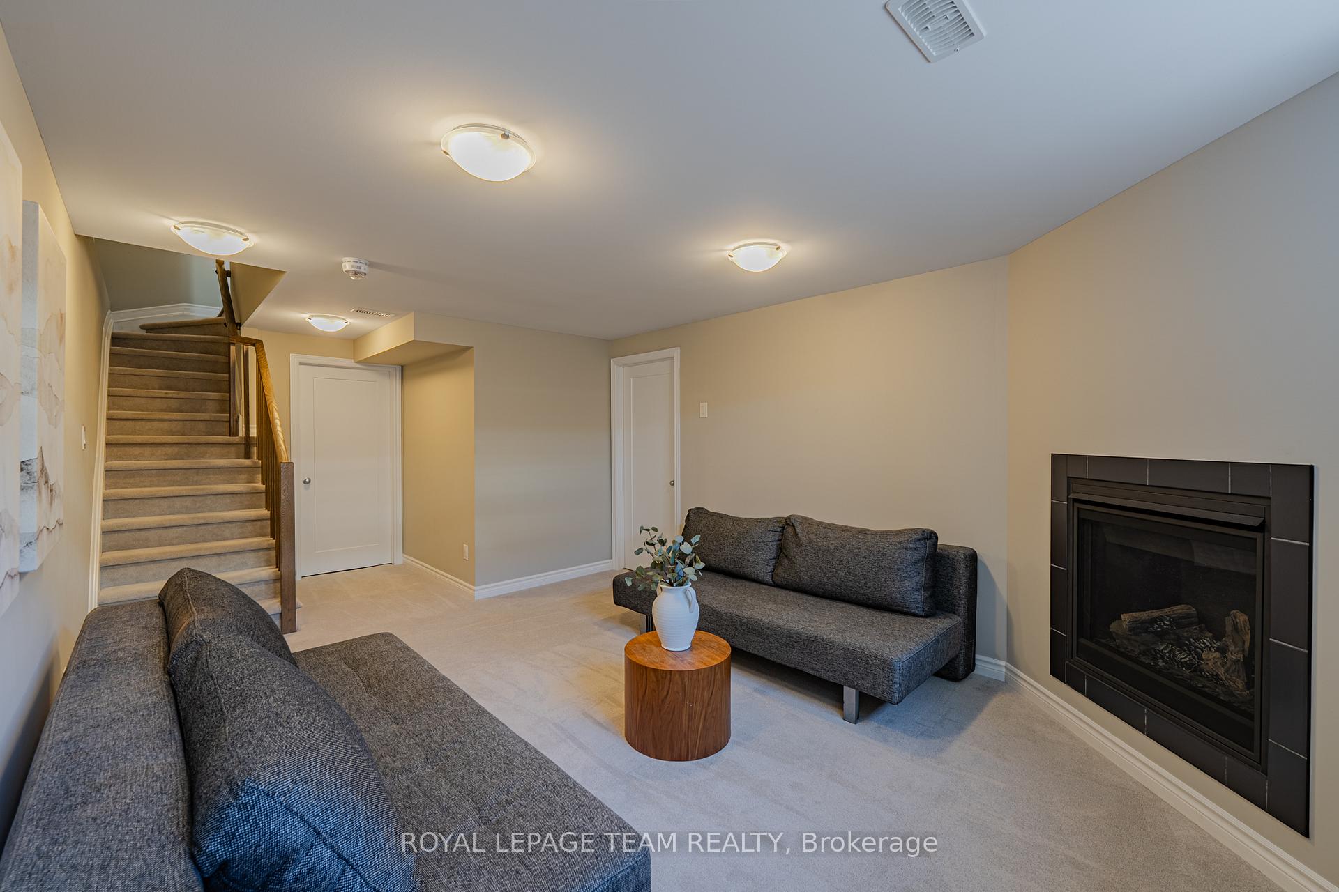 Photo 41 of 842 Cedar Creek Drive, Ottawa, Blossom Park/Kemp Park/Findlay Creek — HOMEH
