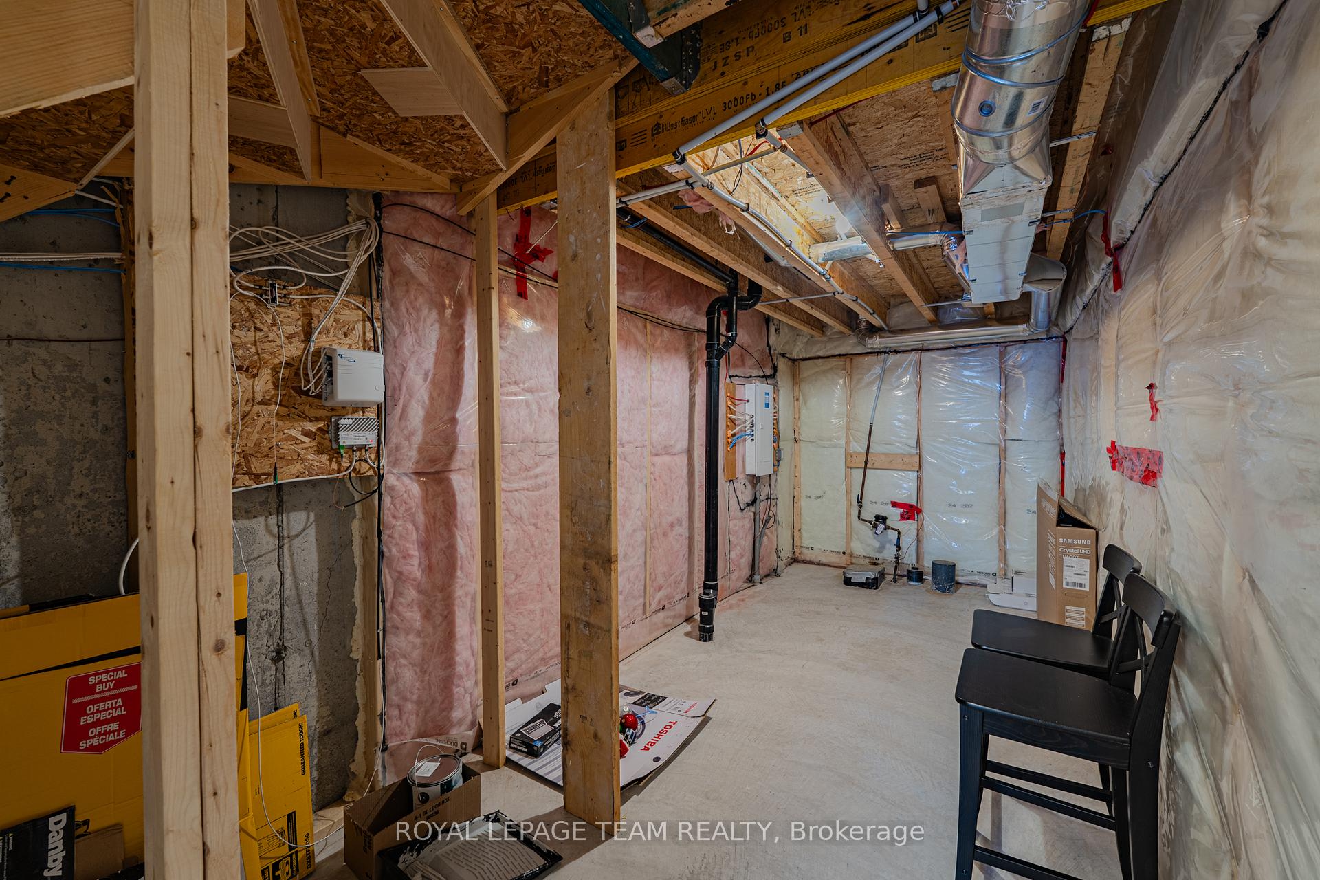 Photo 44 of 842 Cedar Creek Drive, Ottawa, Blossom Park/Kemp Park/Findlay Creek — HOMEH