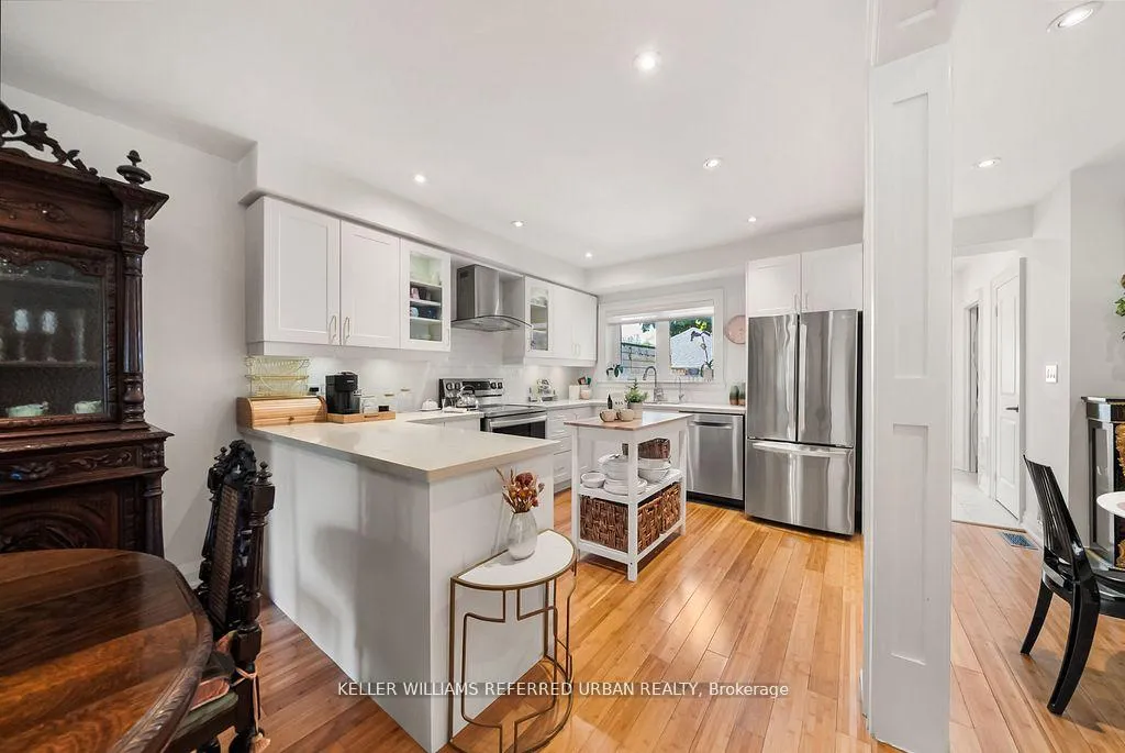 Photo 11 of 8 Cloverlawn Avenue, Toronto, Oakwood Village — HOMEH