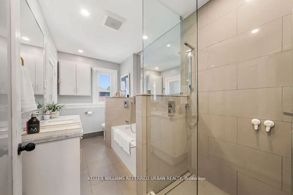 Photo 28 of 8 Cloverlawn Avenue, Toronto, Oakwood Village — HOMEH