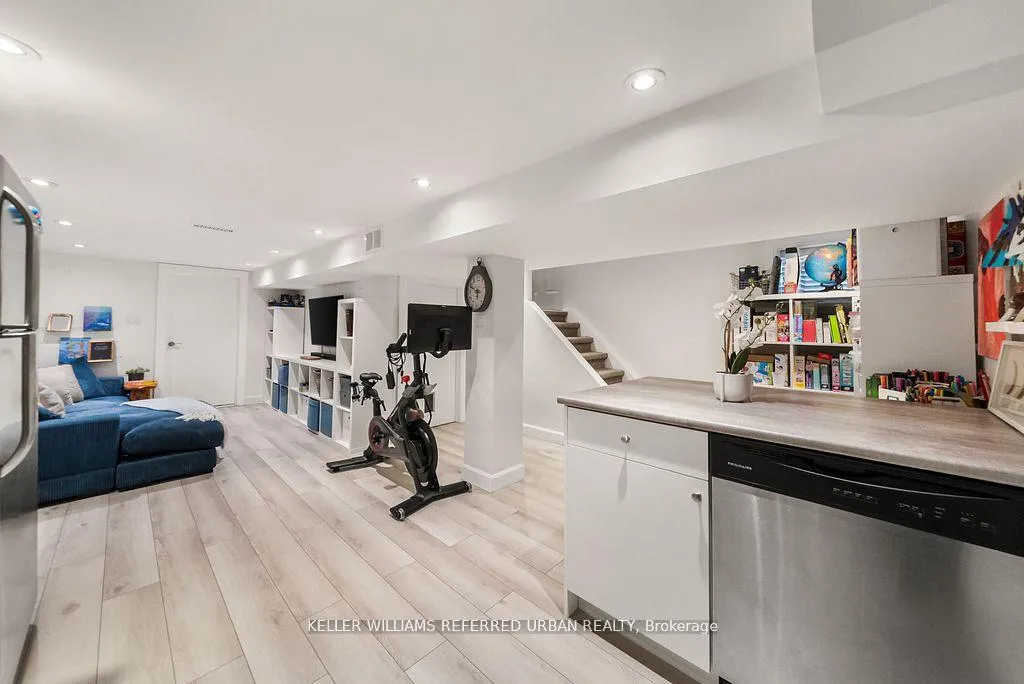 Photo 33 of 8 Cloverlawn Avenue, Toronto, Oakwood Village — HOMEH