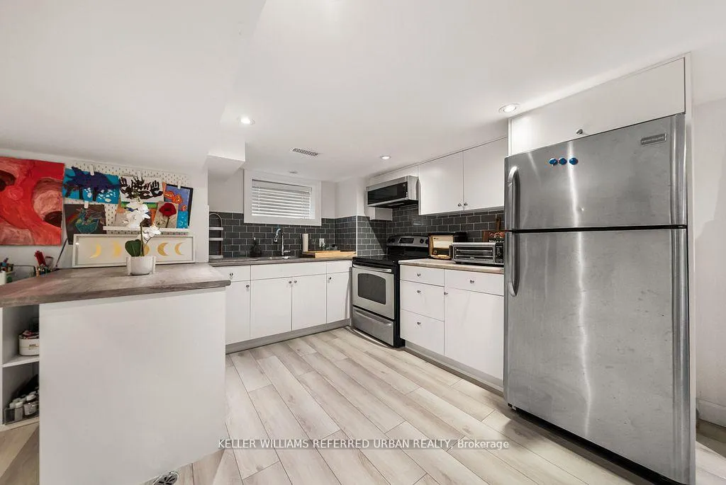 Photo 35 of 8 Cloverlawn Avenue, Toronto, Oakwood Village — HOMEH
