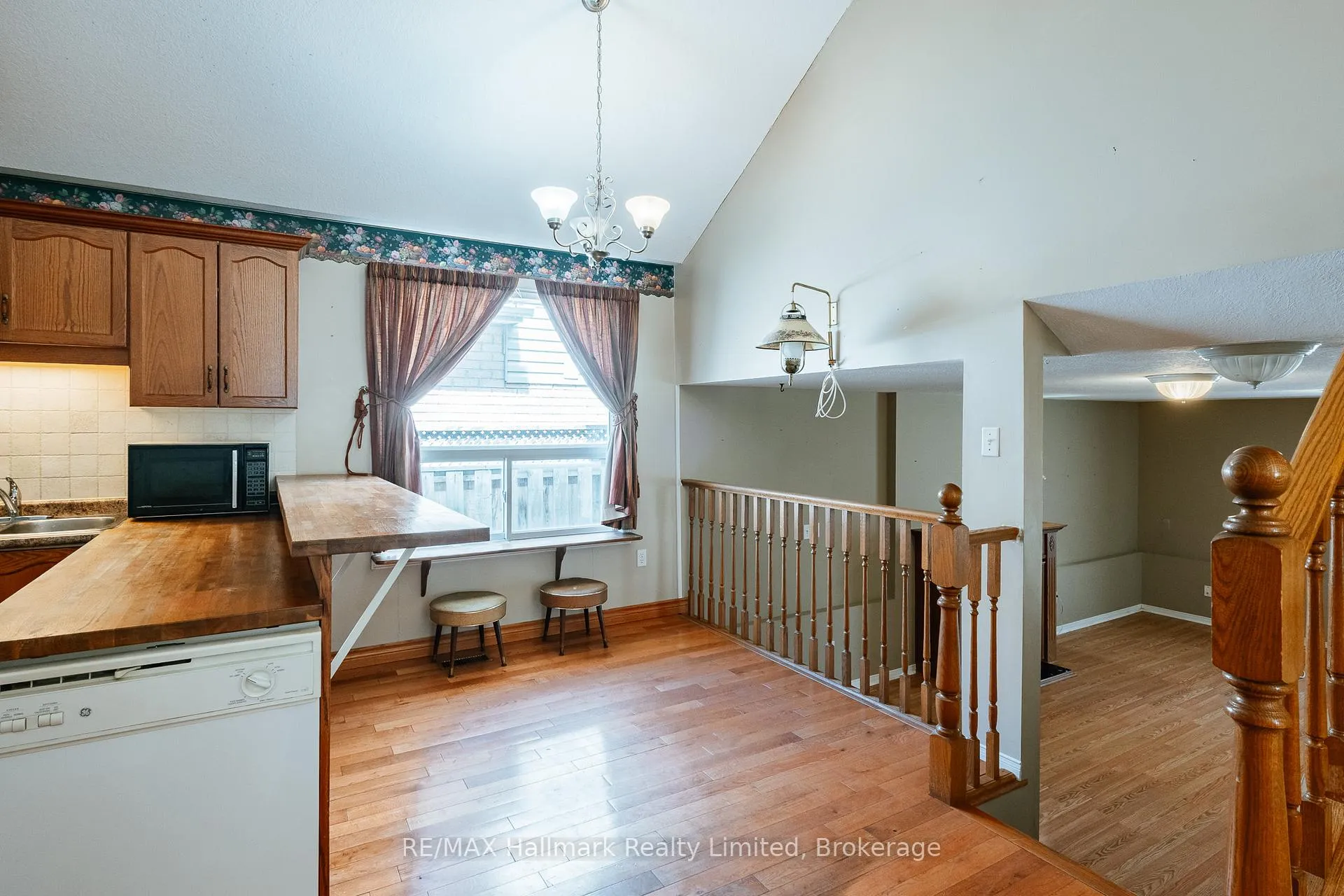Photo 7 of 389 Starwood Drive, Guelph, Grange Road — HOMEH