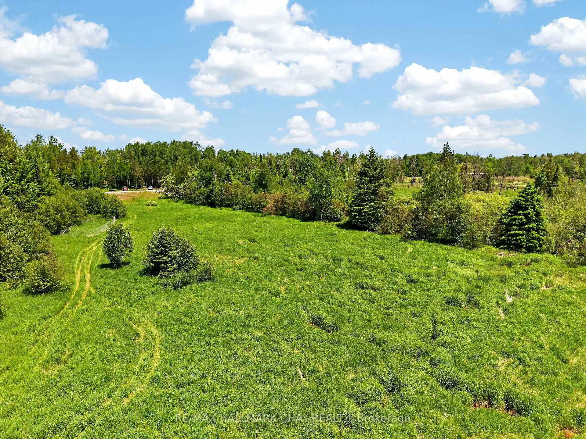 Photo 31 of 6685 County Rd 21, Essa, Rural Essa — HOMEH