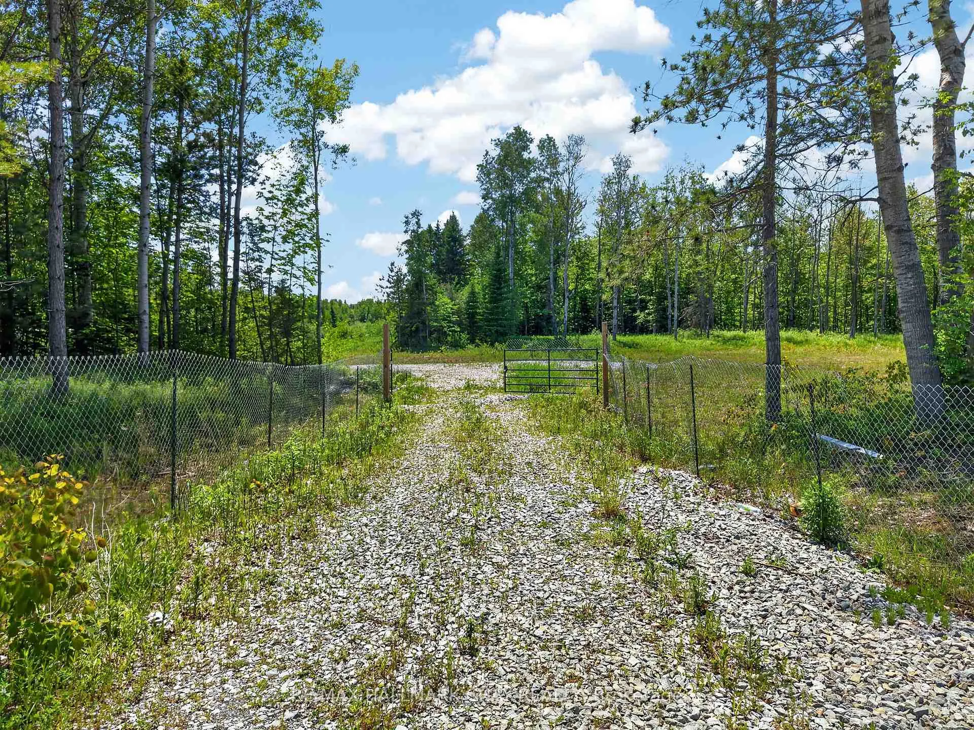 Photo 9 of 6685 County Rd 21, Essa, Rural Essa — HOMEH