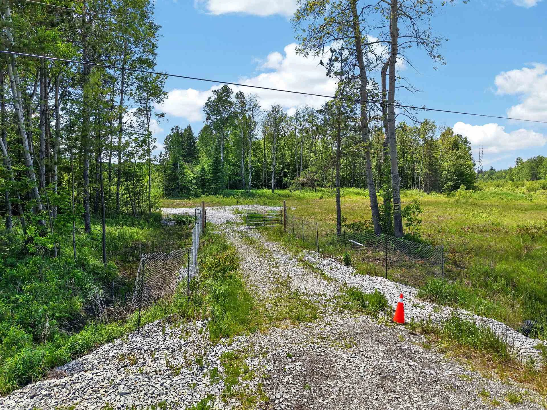 Photo 10 of 6685 County Rd 21, Essa, Rural Essa — HOMEH