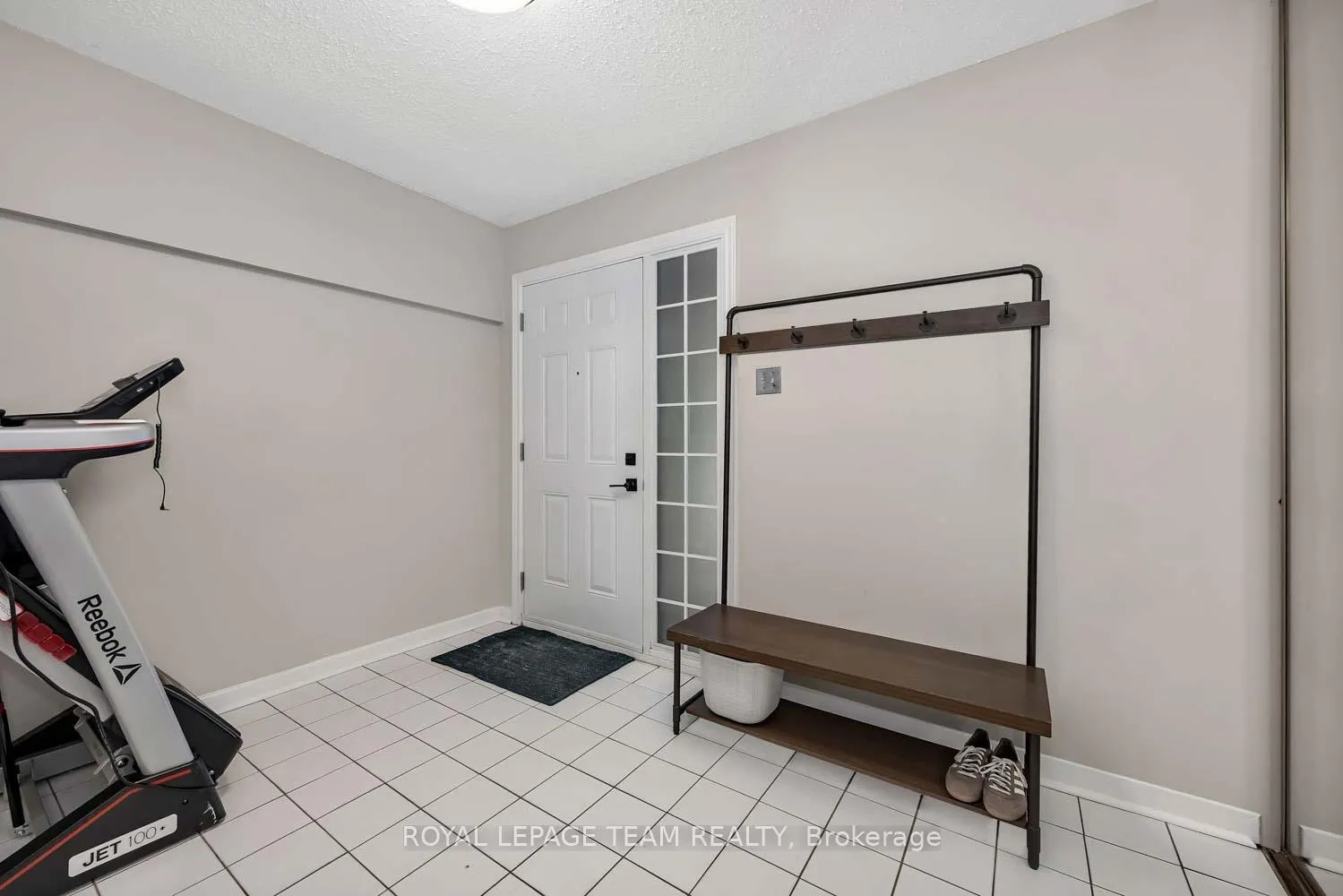 Photo 5 of 215 Booth Street, Ottawa, West Centre Town — HOMEH
