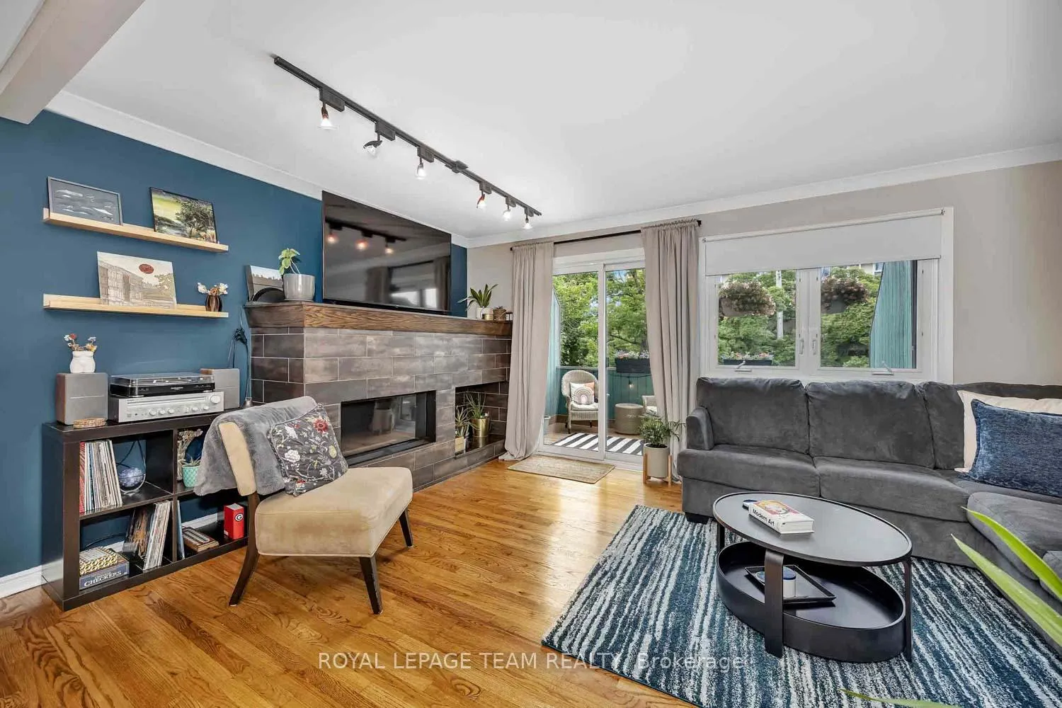 Photo 10 of 215 Booth Street, Ottawa, West Centre Town — HOMEH