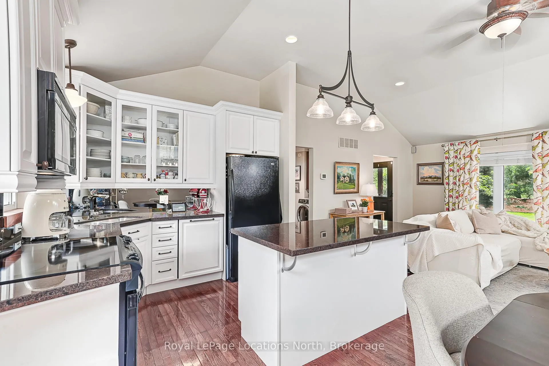 Photo 12 of 8366 Poplar Side Road, Clearview, Rural Clearview — HOMEH