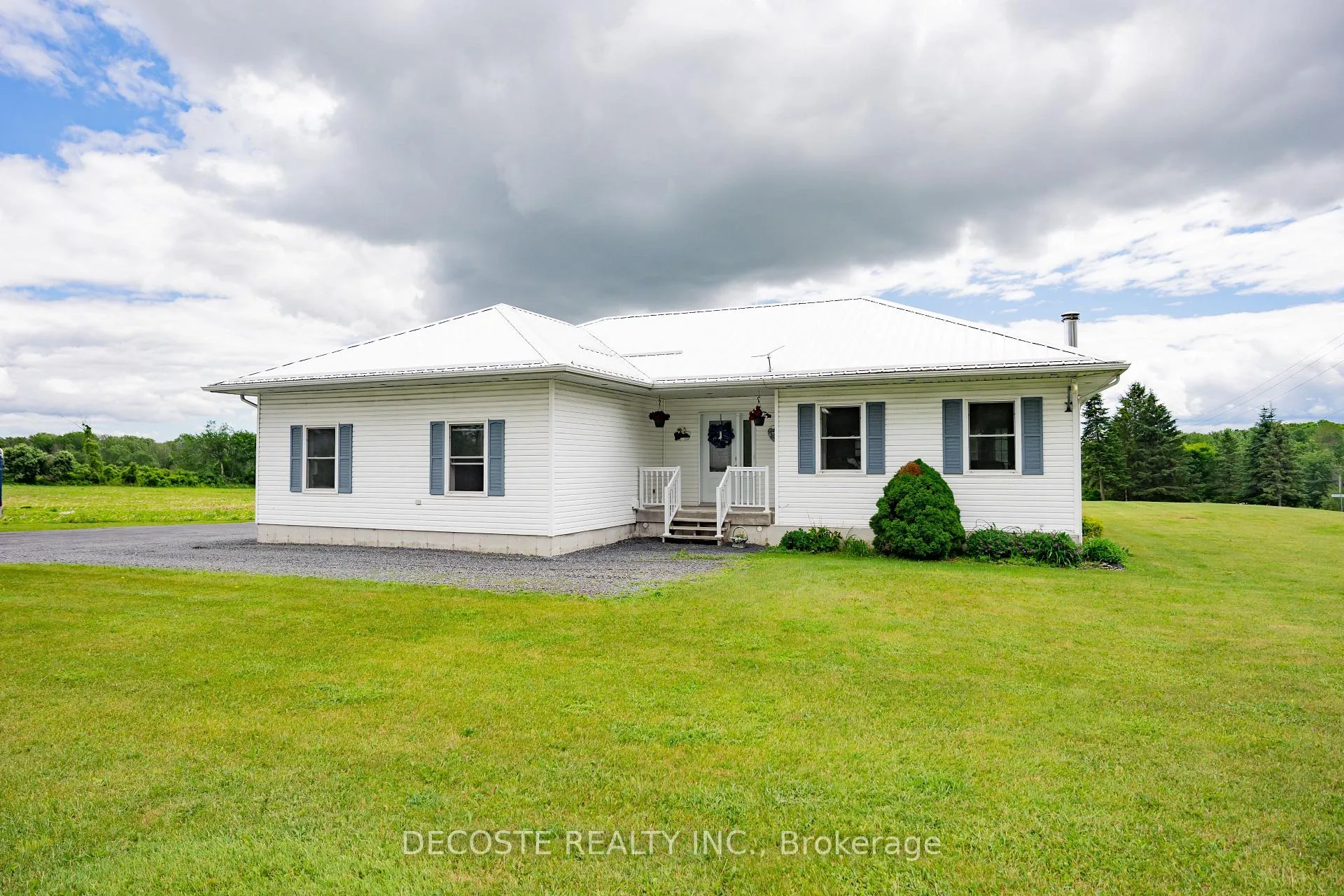 Photo 1 of 20356 Concession 7 Road, South Glengarry, South Glengarry (Lancaster) Twp — HOMEH