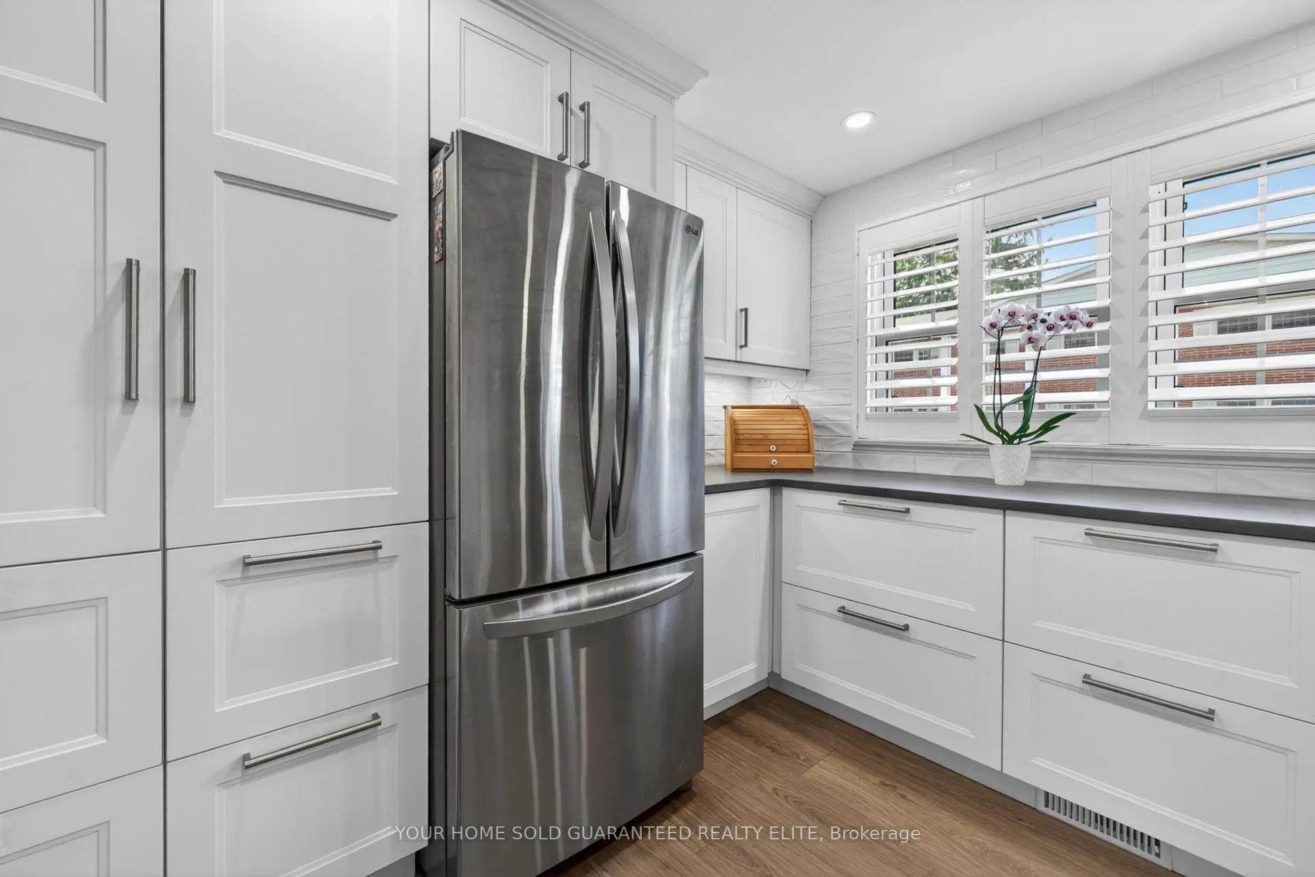 Photo 6 of Unit 4, 91 Livingston Avenue, Grimsby, Grimsby West — HOMEH