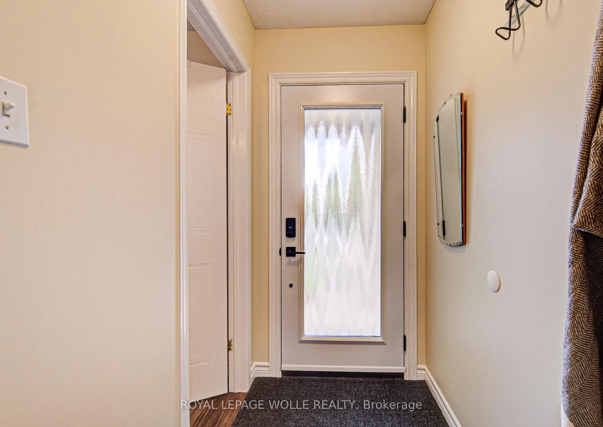 Photo 4 of 87 Jordan Drive, Cambridge — HOMEH