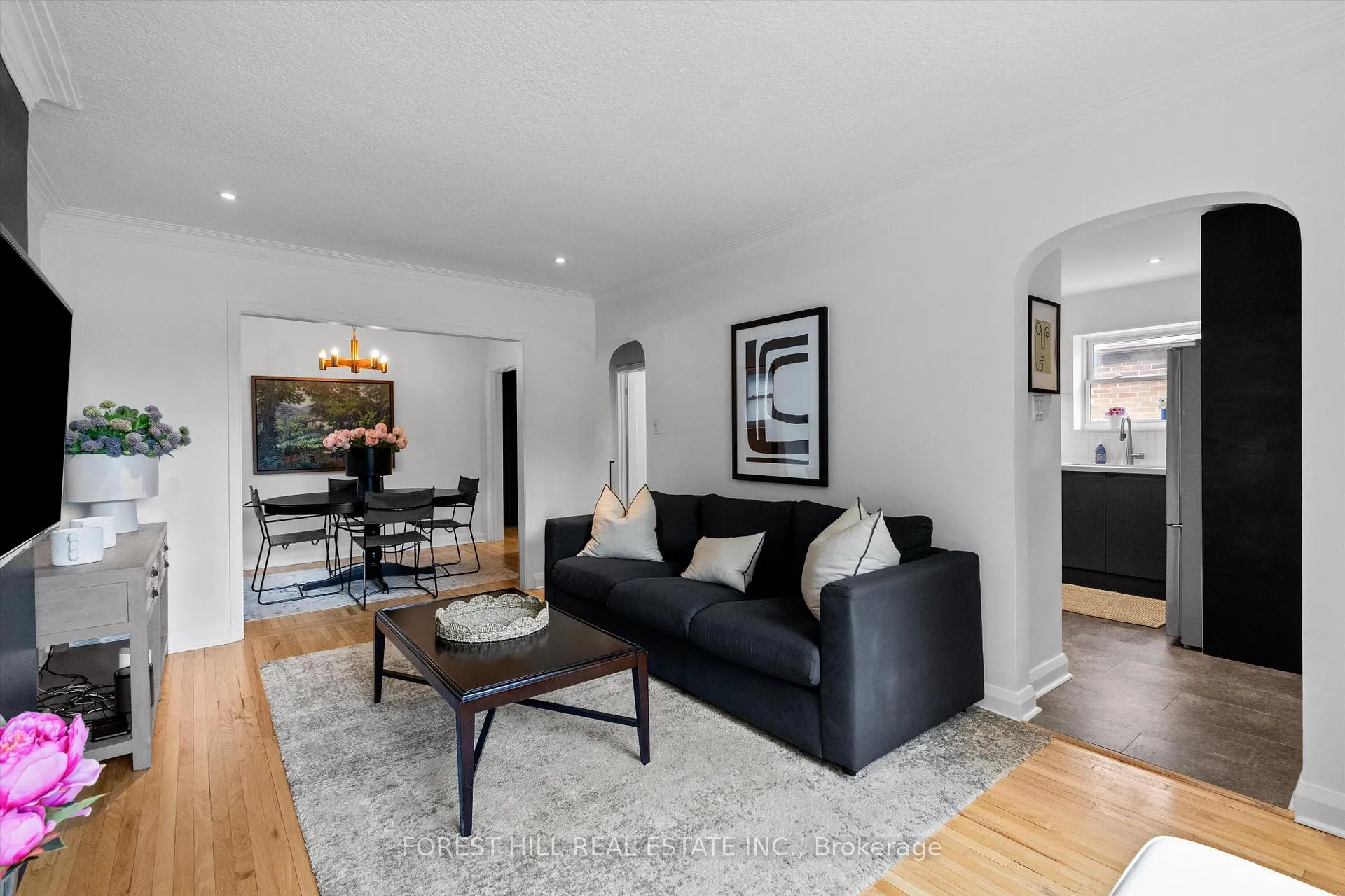 Photo 11 of 6 Barrett Road, Toronto, O'Connor-Parkview — HOMEH