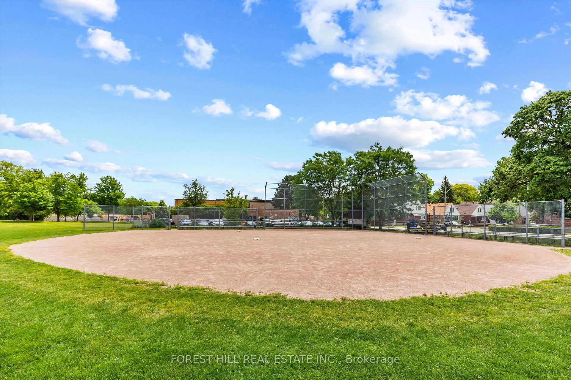 Photo 39 of 6 Barrett Road, Toronto, O'Connor-Parkview — HOMEH