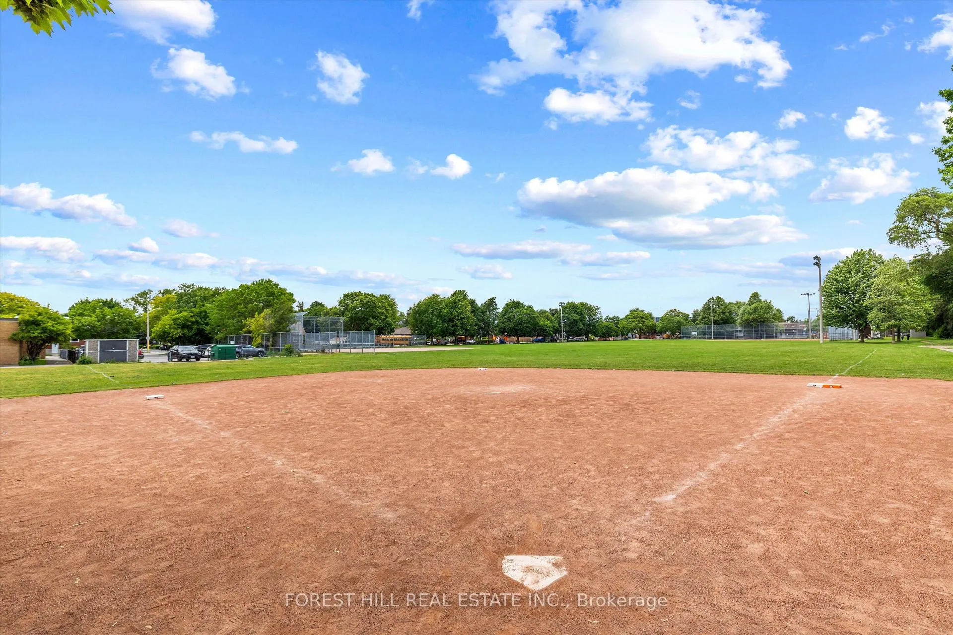 Photo 40 of 6 Barrett Road, Toronto, O'Connor-Parkview — HOMEH