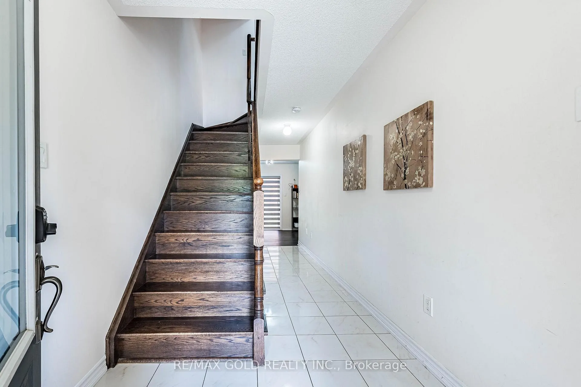 Photo 6 of Unit 151, 6 Pulberry Close, Brampton, Credit Valley — HOMEH