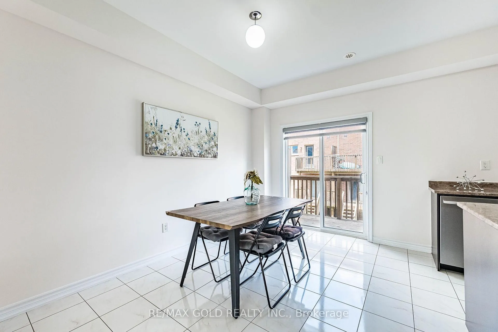 Photo 15 of Unit 151, 6 Pulberry Close, Brampton, Credit Valley — HOMEH