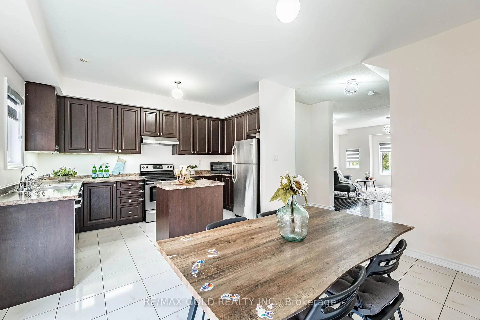 Photo 16 of Unit 151, 6 Pulberry Close, Brampton, Credit Valley — HOMEH