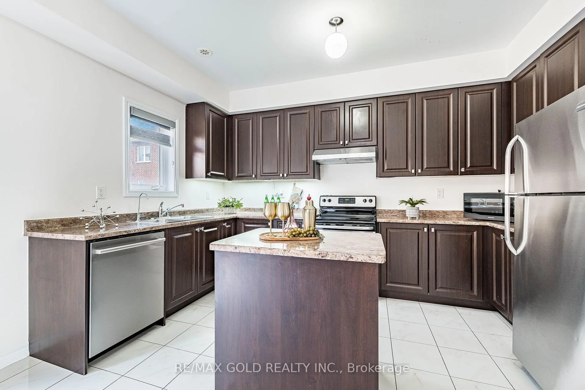 Photo 17 of Unit 151, 6 Pulberry Close, Brampton, Credit Valley — HOMEH