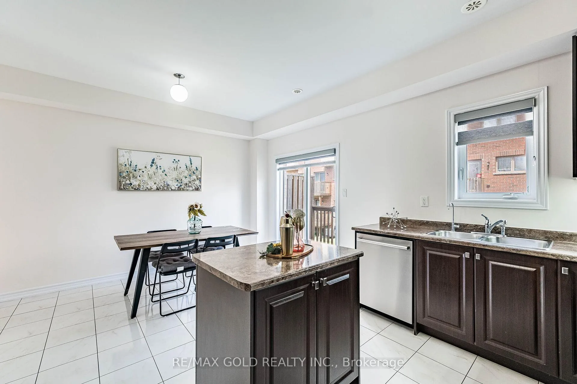 Photo 19 of Unit 151, 6 Pulberry Close, Brampton, Credit Valley — HOMEH