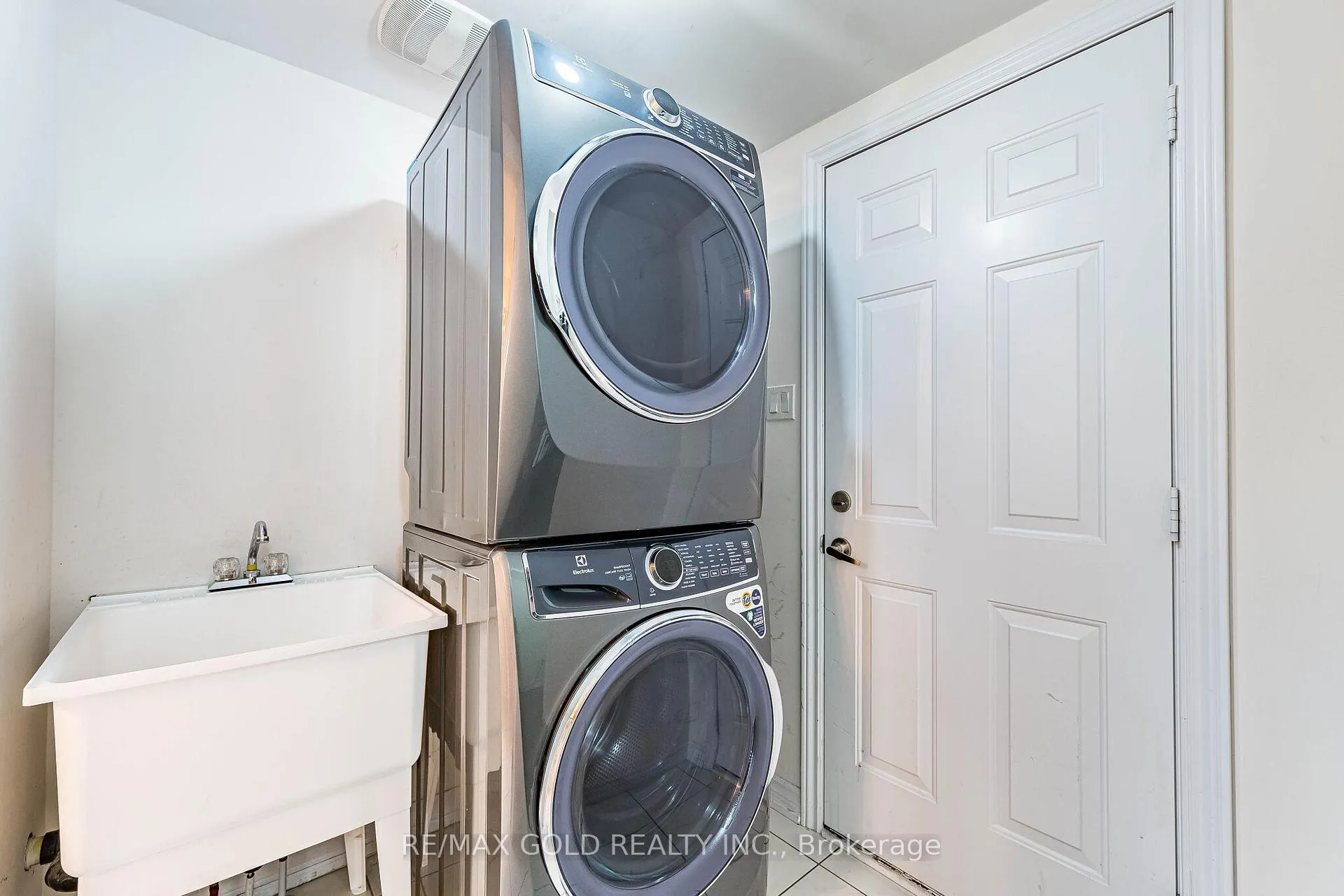 Photo 41 of Unit 151, 6 Pulberry Close, Brampton, Credit Valley — HOMEH