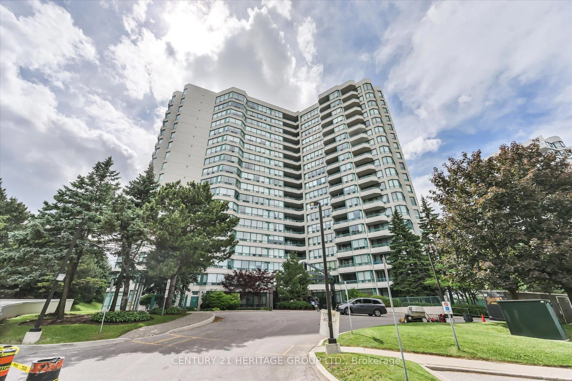 Front of Unit 410, 7250 Yonge Street