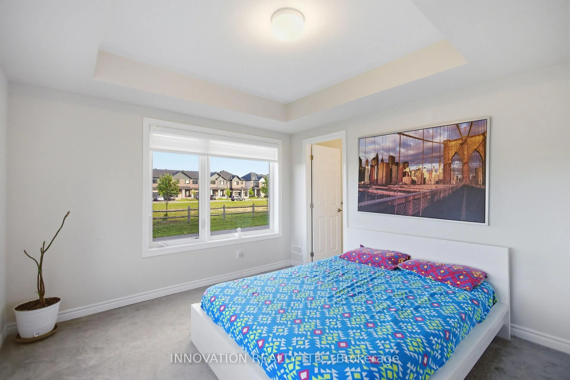 Photo 5 of 120 Kyanite Lane, Ottawa, Barrhaven - Heritage Park — HOMEH