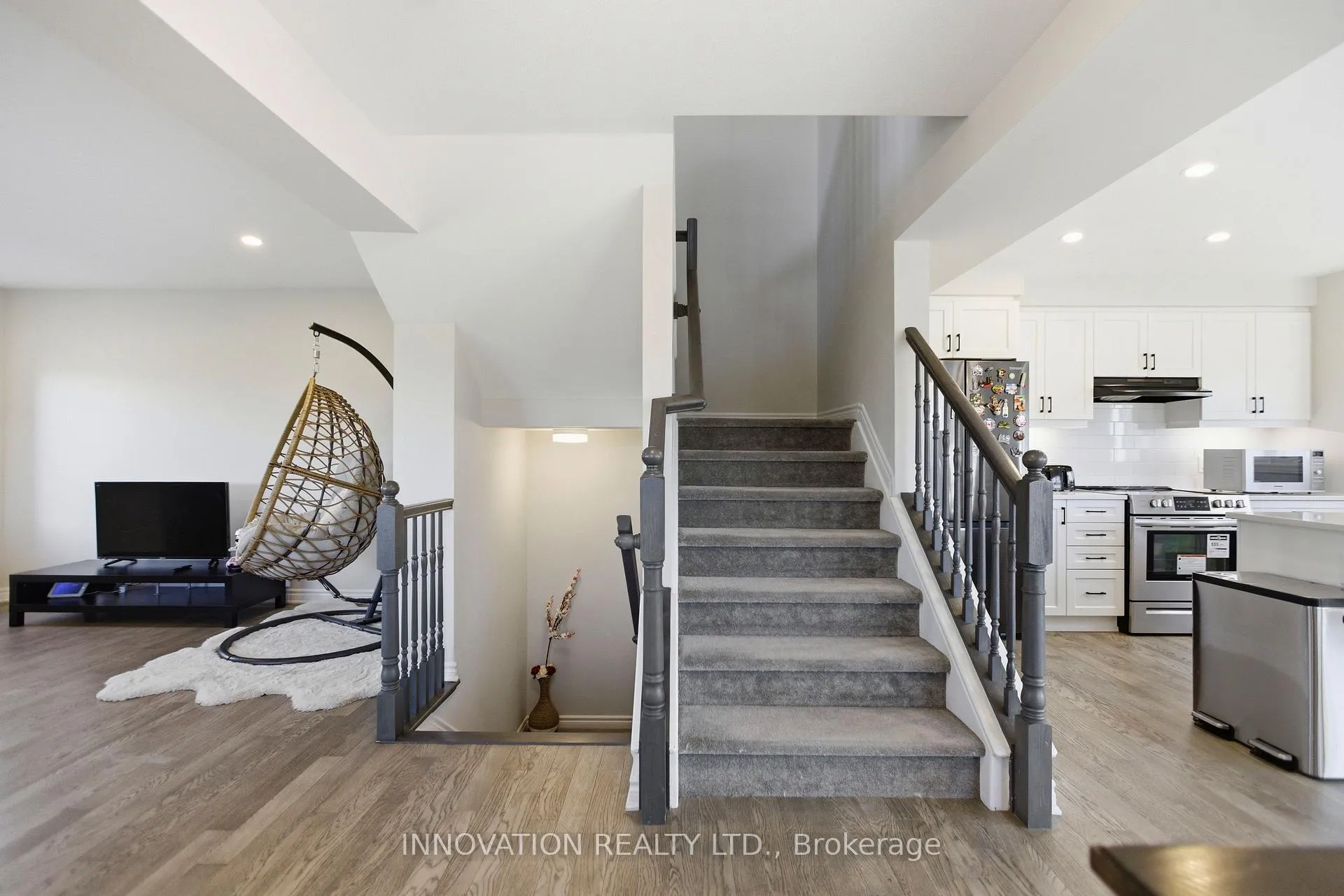 Photo 17 of 120 Kyanite Lane, Ottawa, Barrhaven - Heritage Park — HOMEH