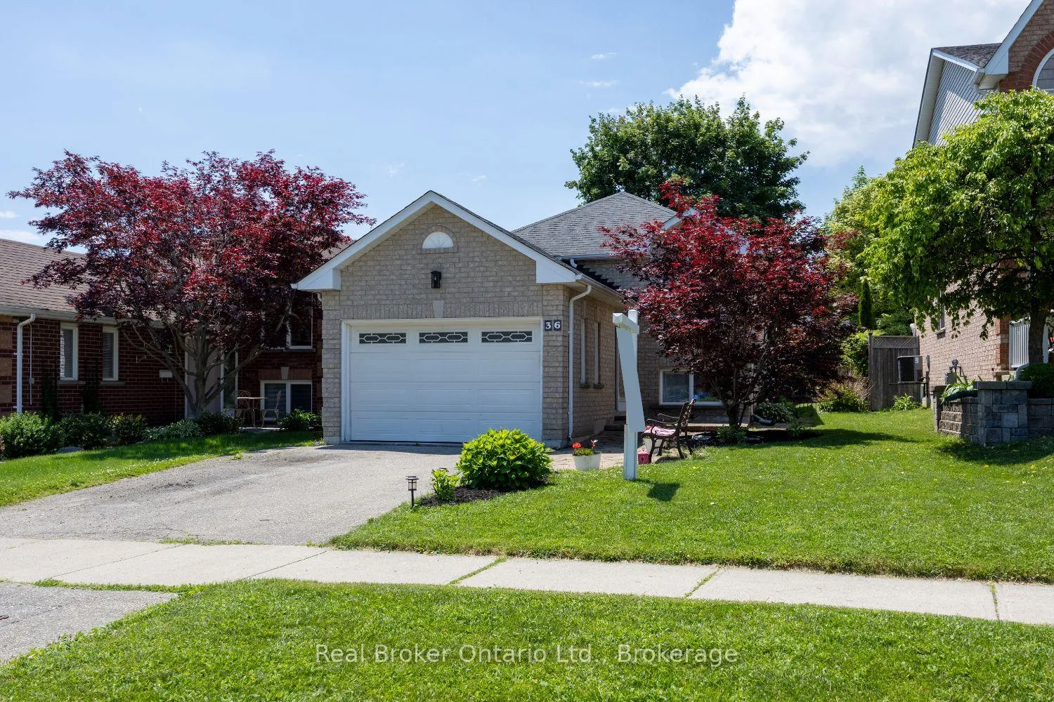 Photo 1 of 36 Apple Blossom Boulevard, Clarington, Bowmanville — HOMEH