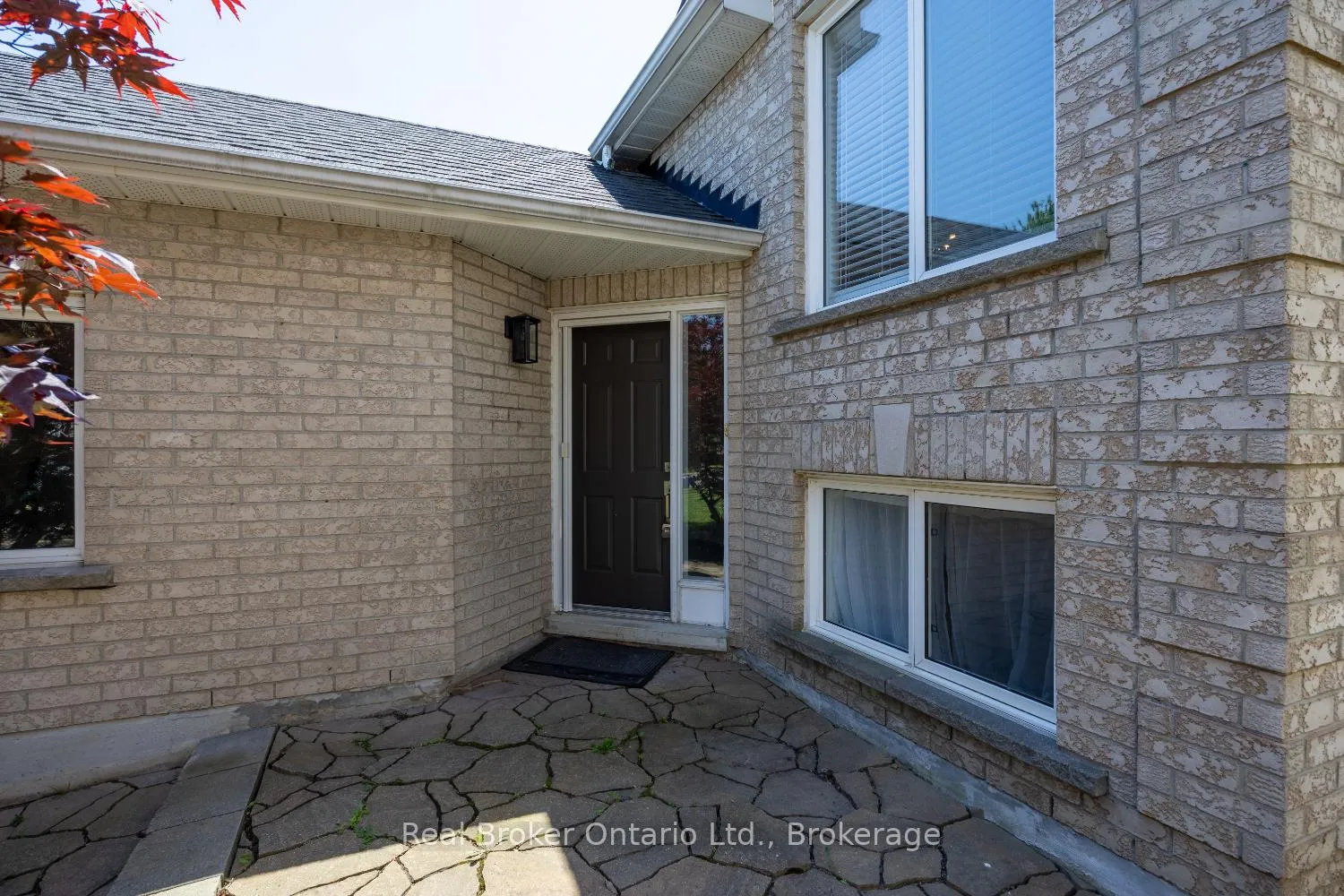 Photo 5 of 36 Apple Blossom Boulevard, Clarington, Bowmanville — HOMEH