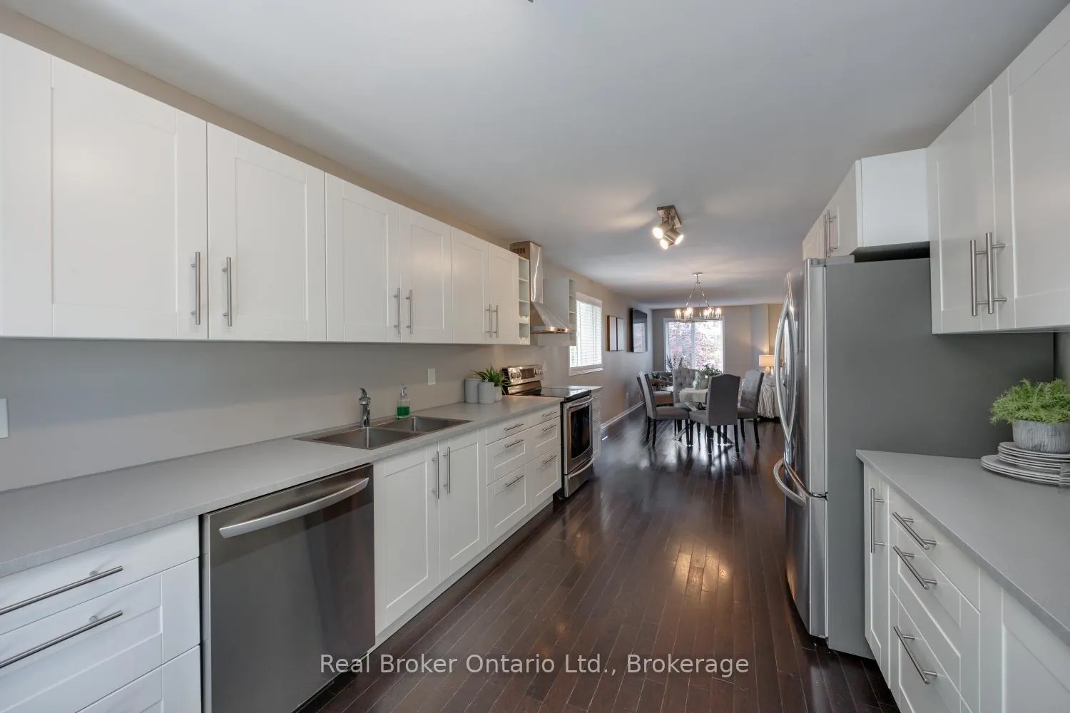 Photo 8 of 36 Apple Blossom Boulevard, Clarington, Bowmanville — HOMEH