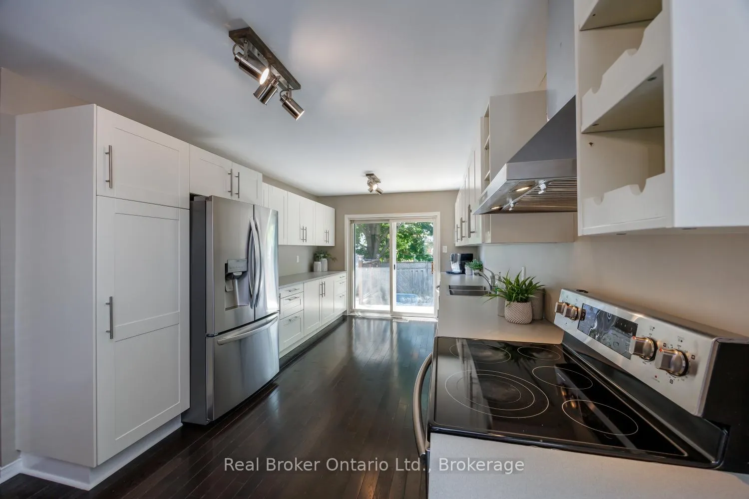 Photo 9 of 36 Apple Blossom Boulevard, Clarington, Bowmanville — HOMEH