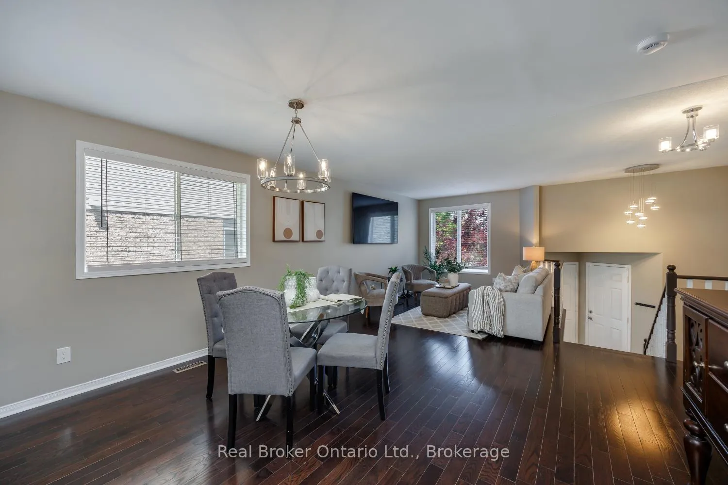 Photo 14 of 36 Apple Blossom Boulevard, Clarington, Bowmanville — HOMEH