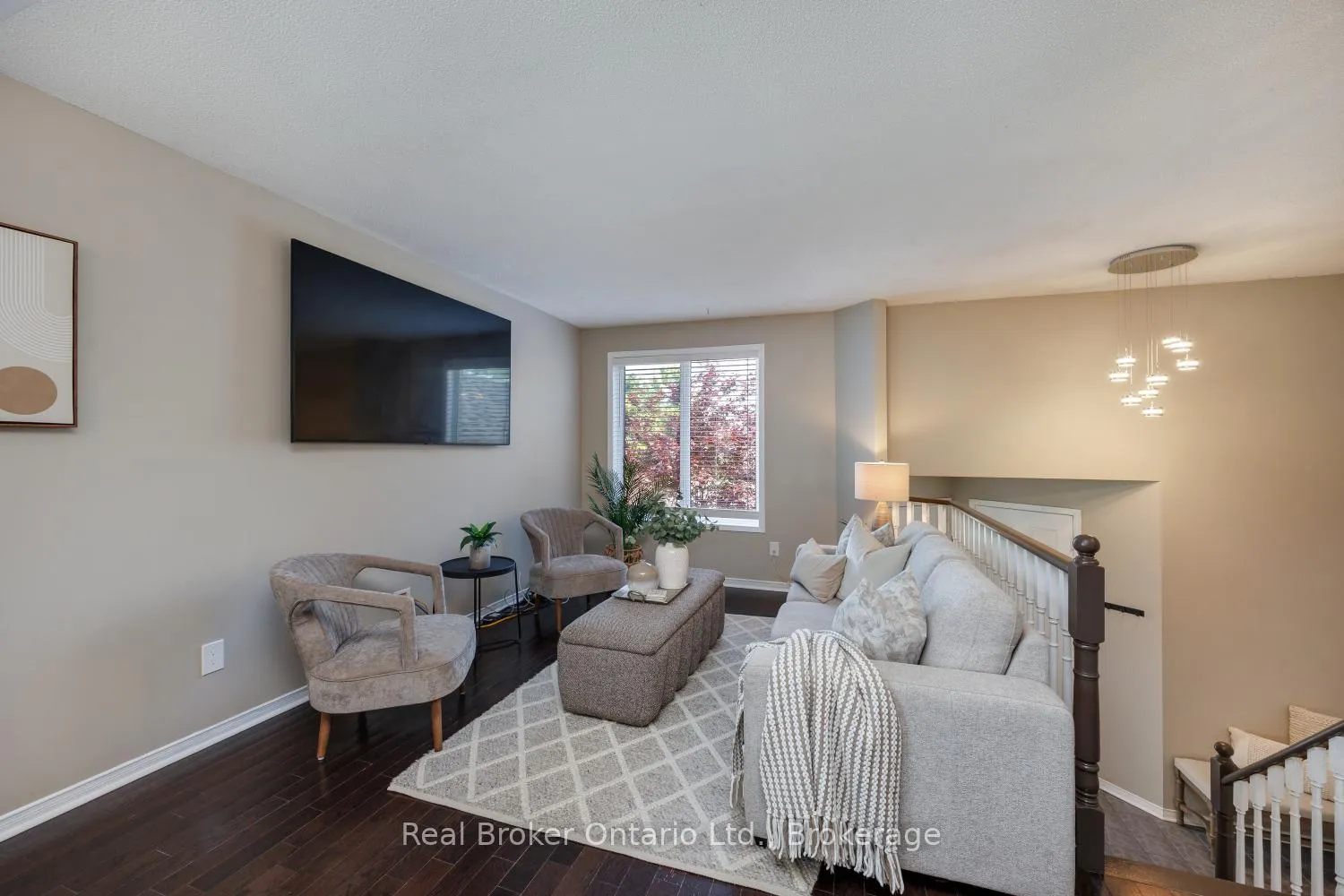 Photo 16 of 36 Apple Blossom Boulevard, Clarington, Bowmanville — HOMEH