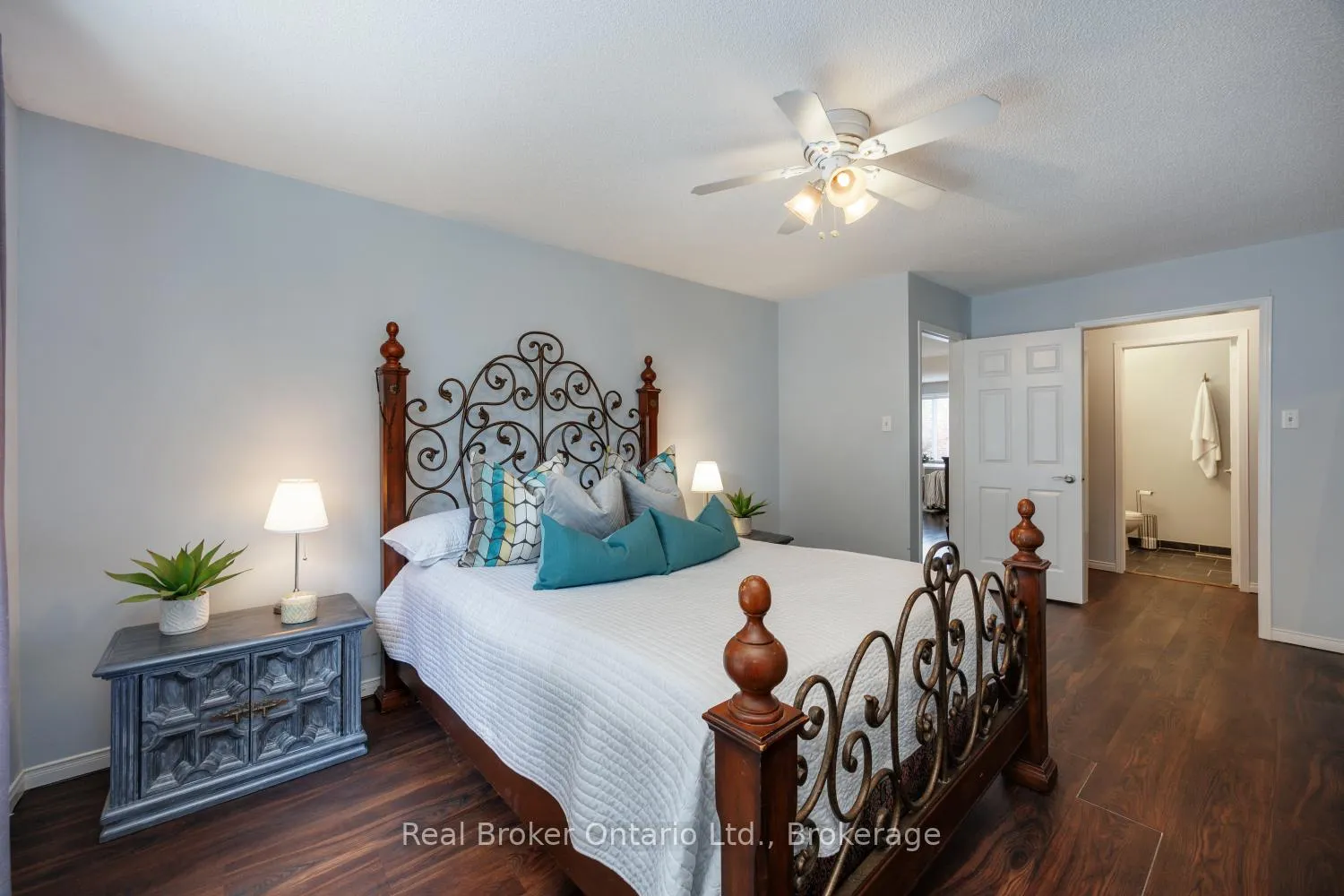 Photo 21 of 36 Apple Blossom Boulevard, Clarington, Bowmanville — HOMEH